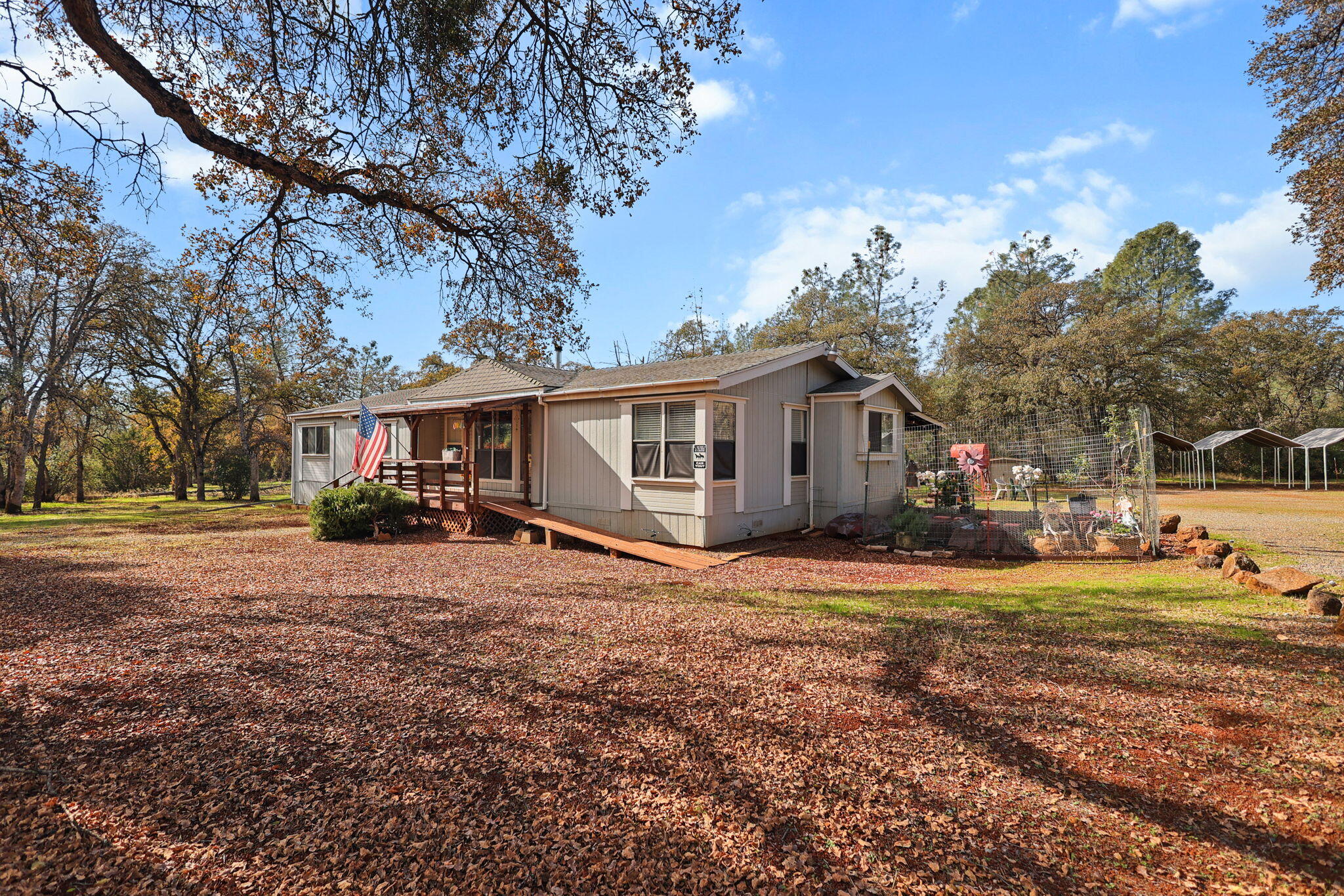 main property photo 28