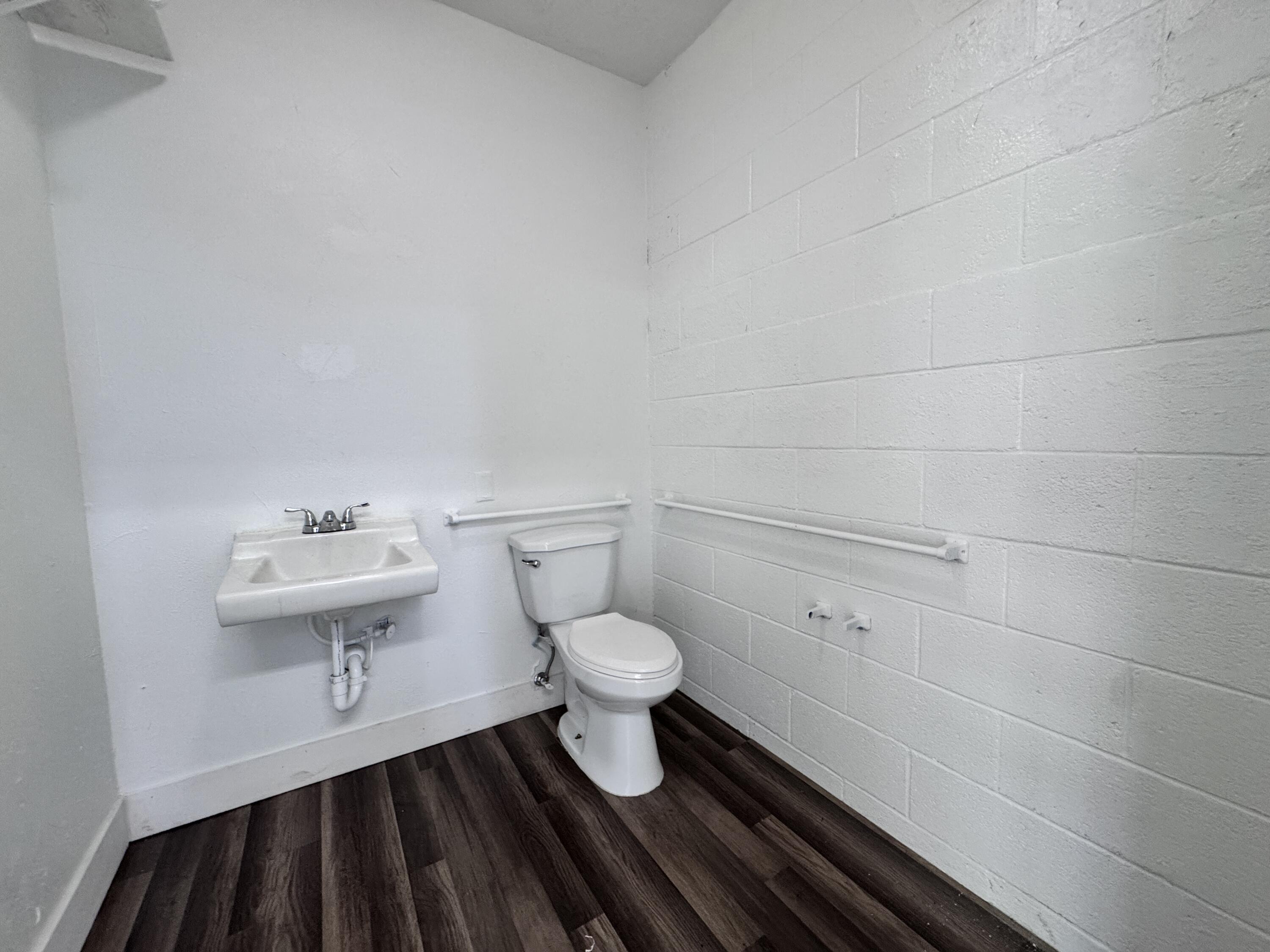 main property photo 6