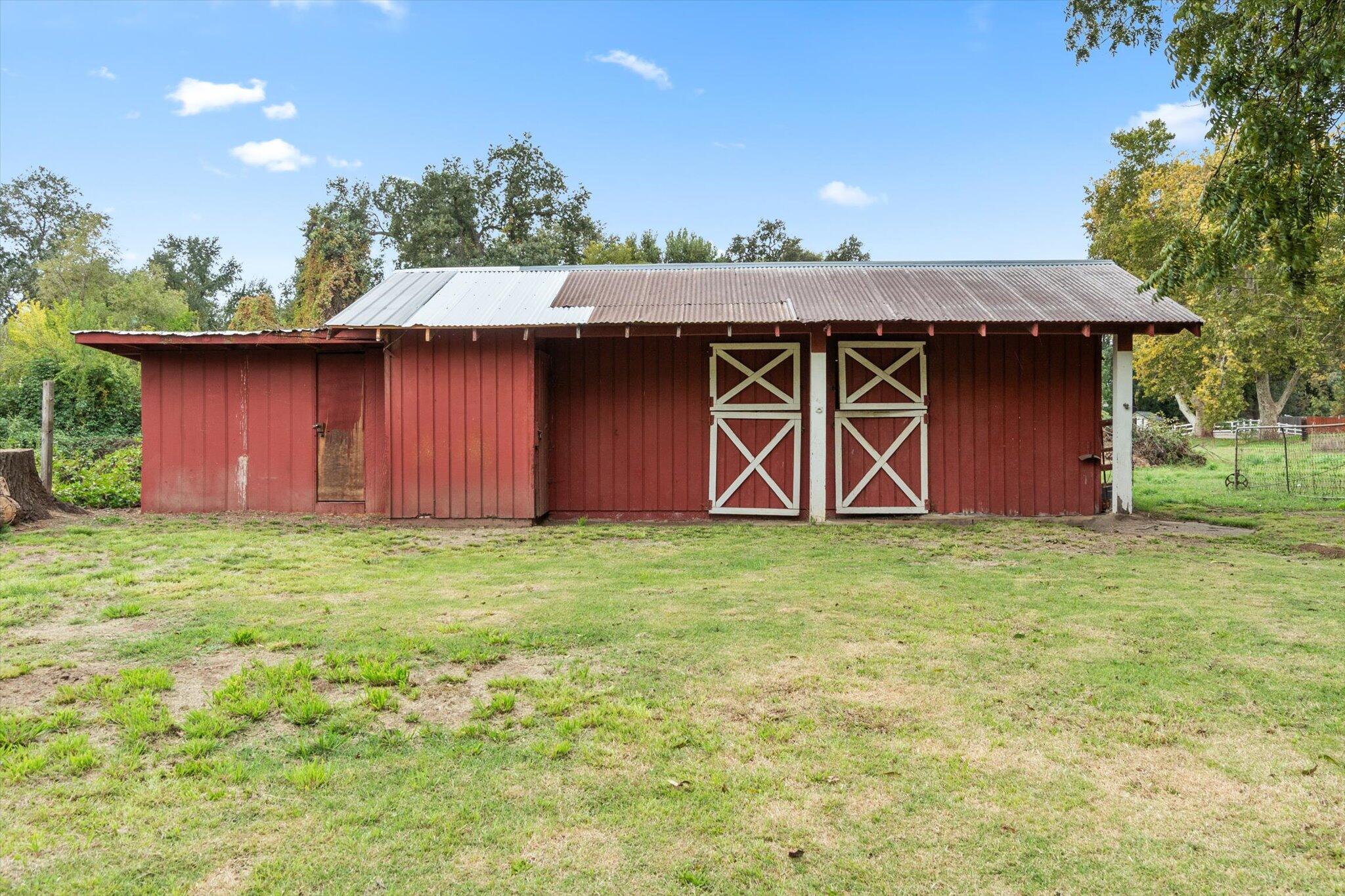 main property photo 24