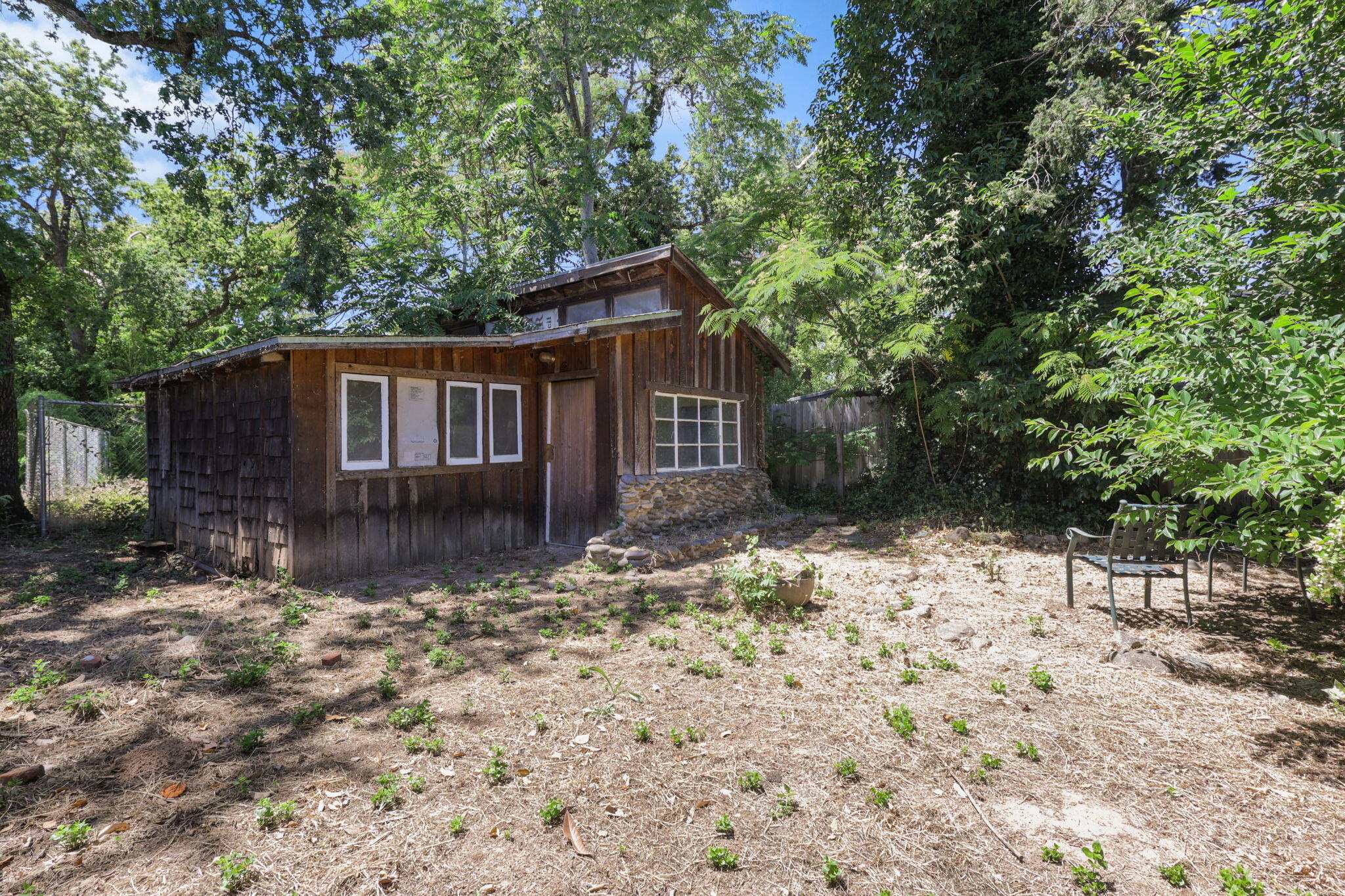 main property photo 20