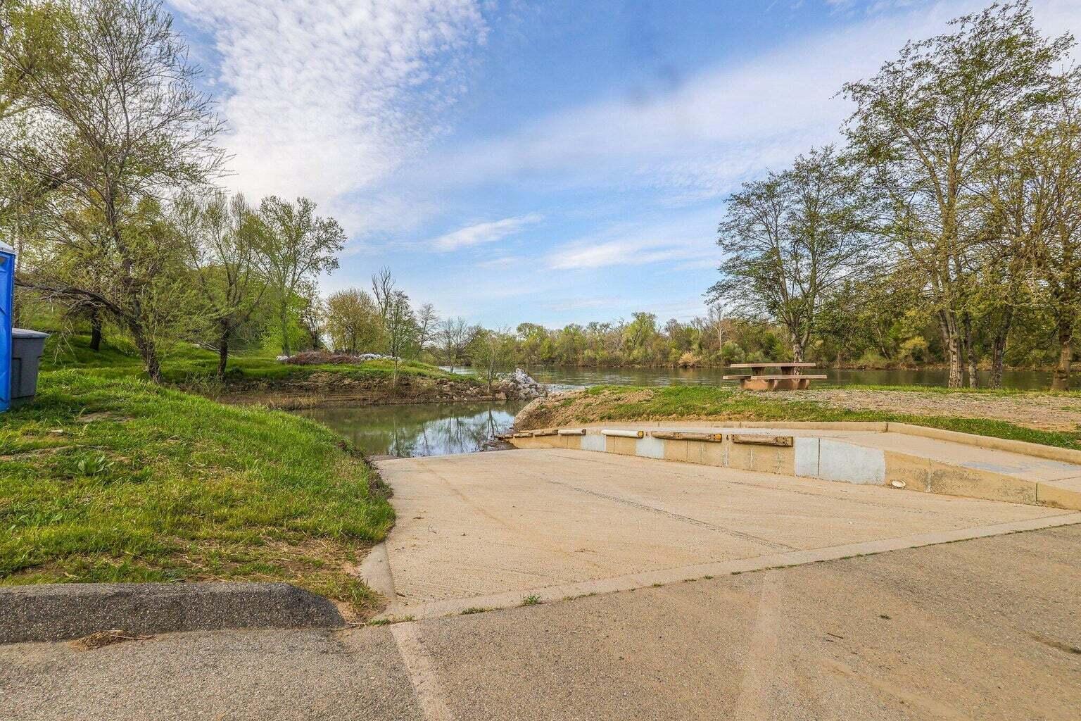 main property photo 76
