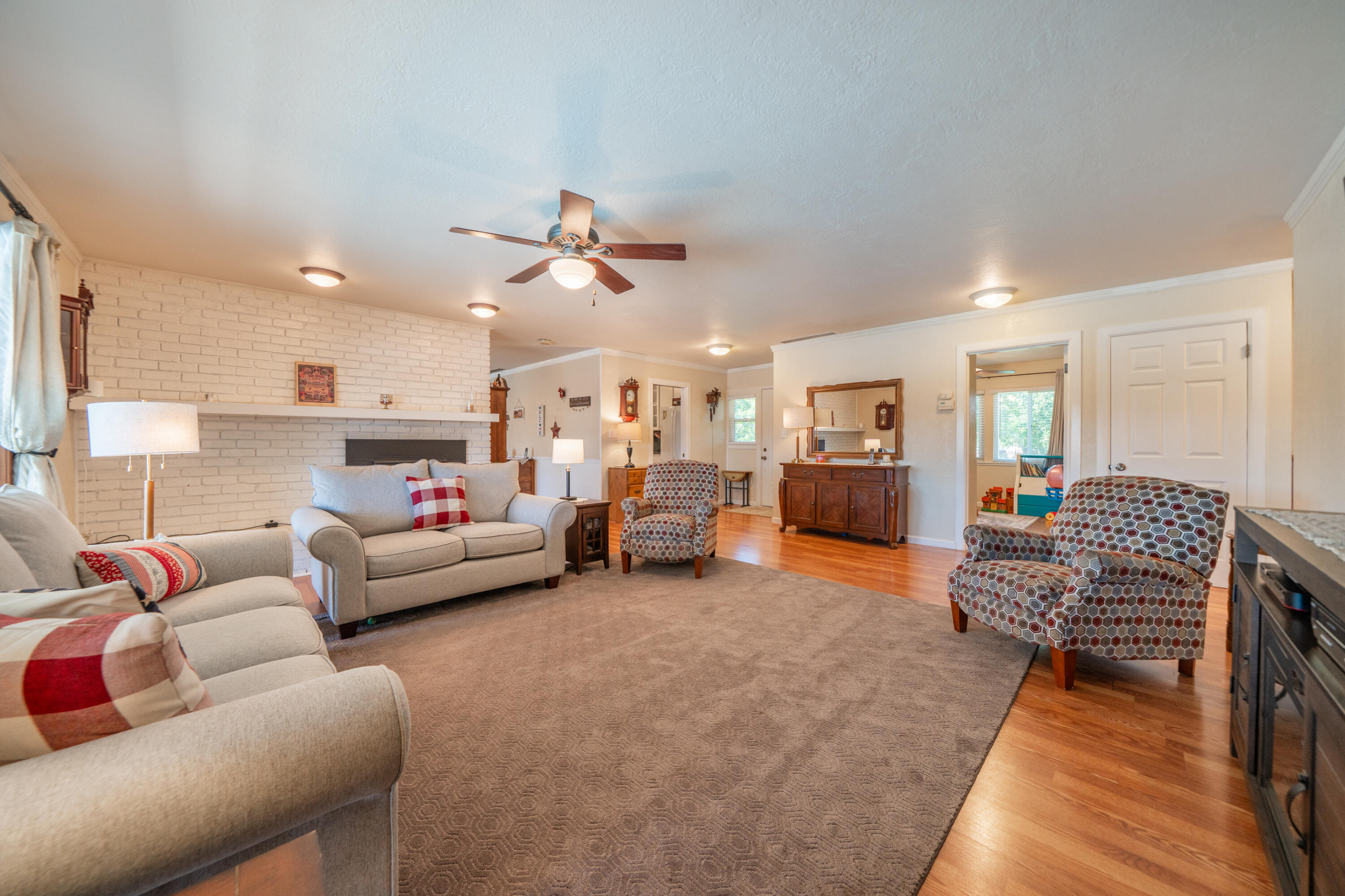 main property photo 14