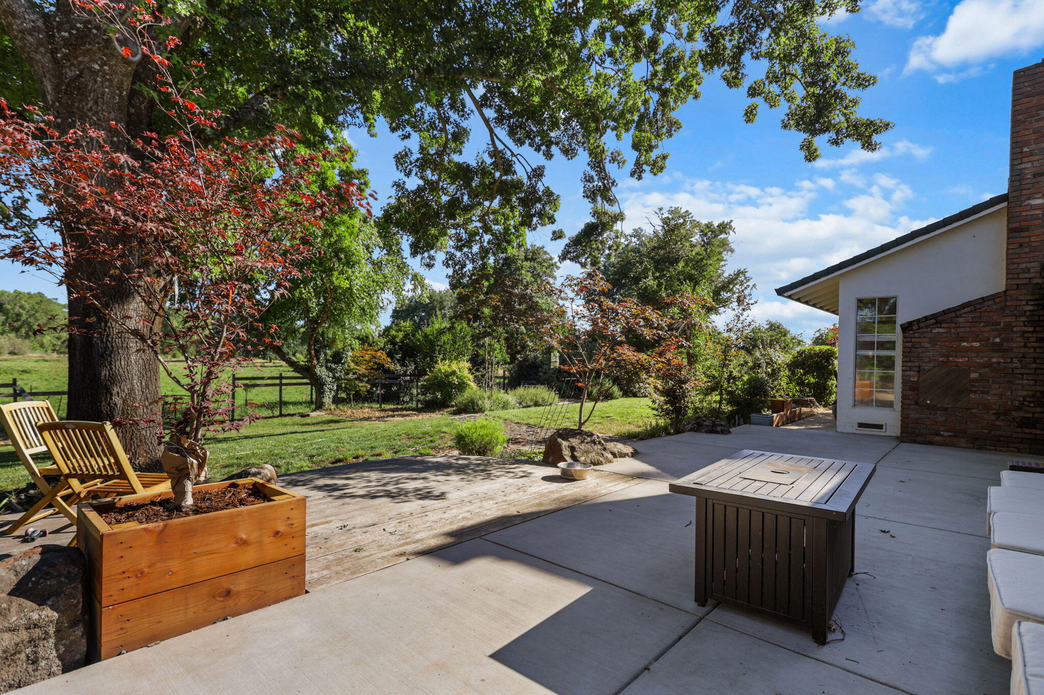 main property photo 180