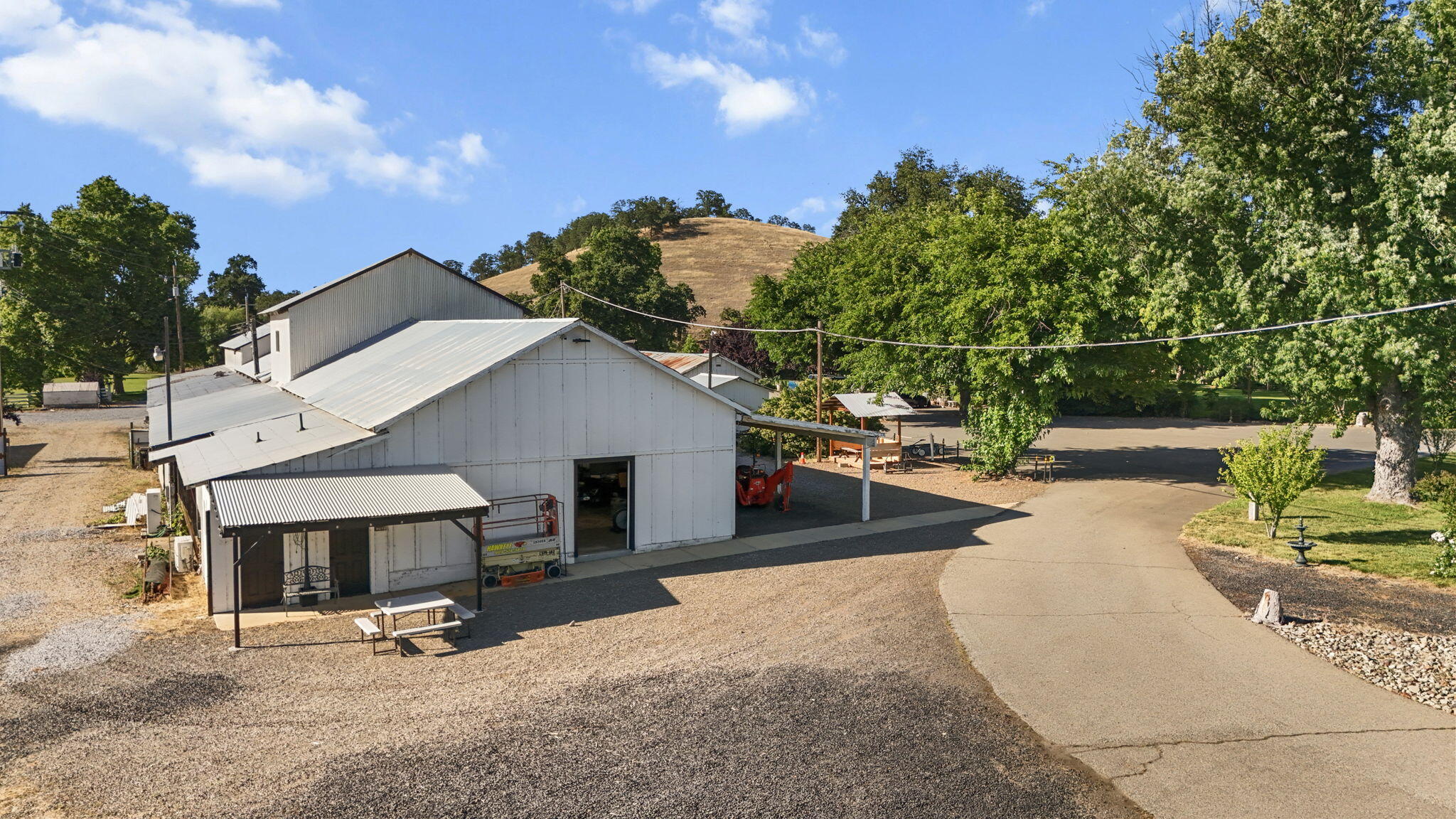 main property photo 38