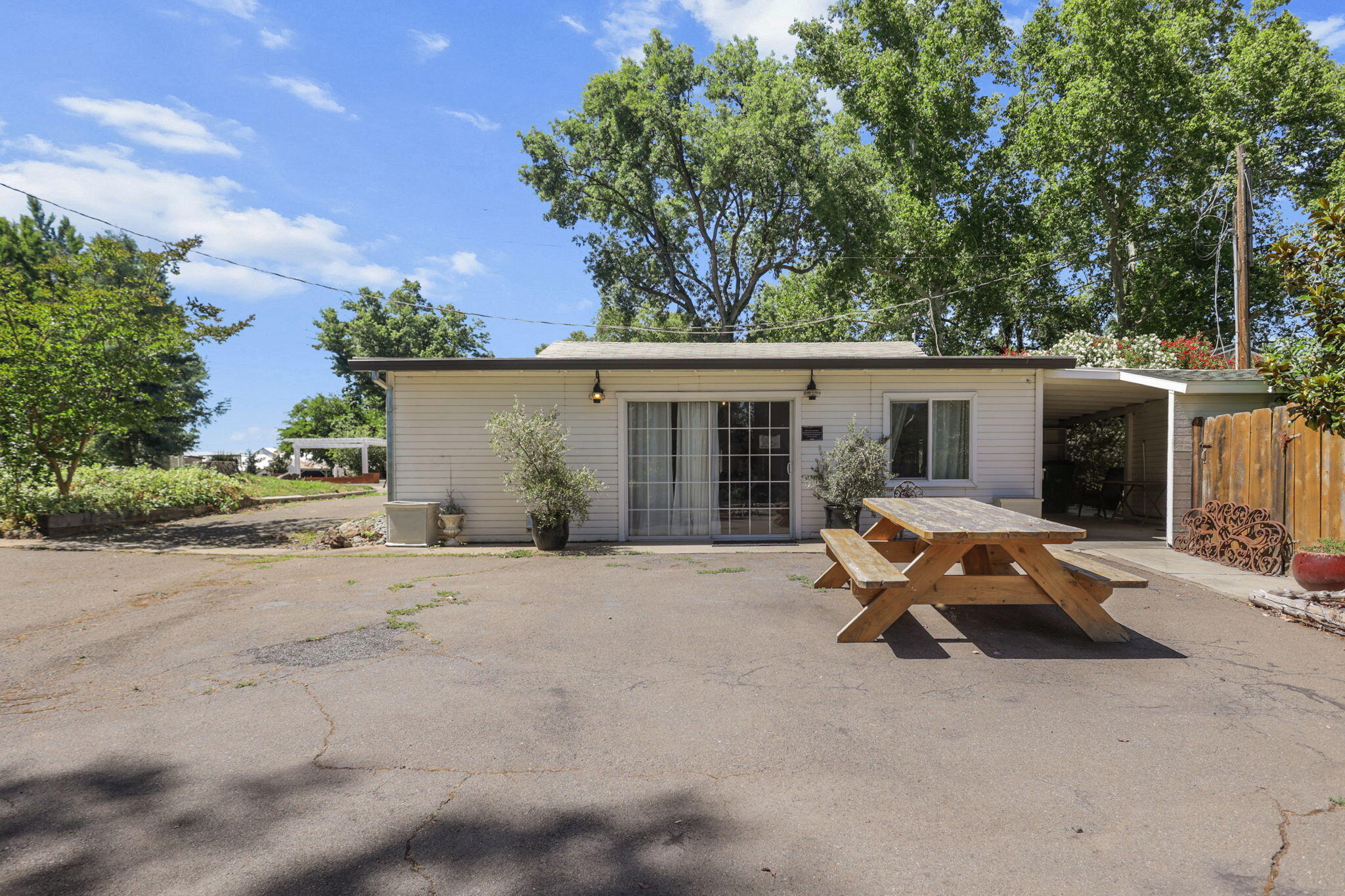 main property photo 46
