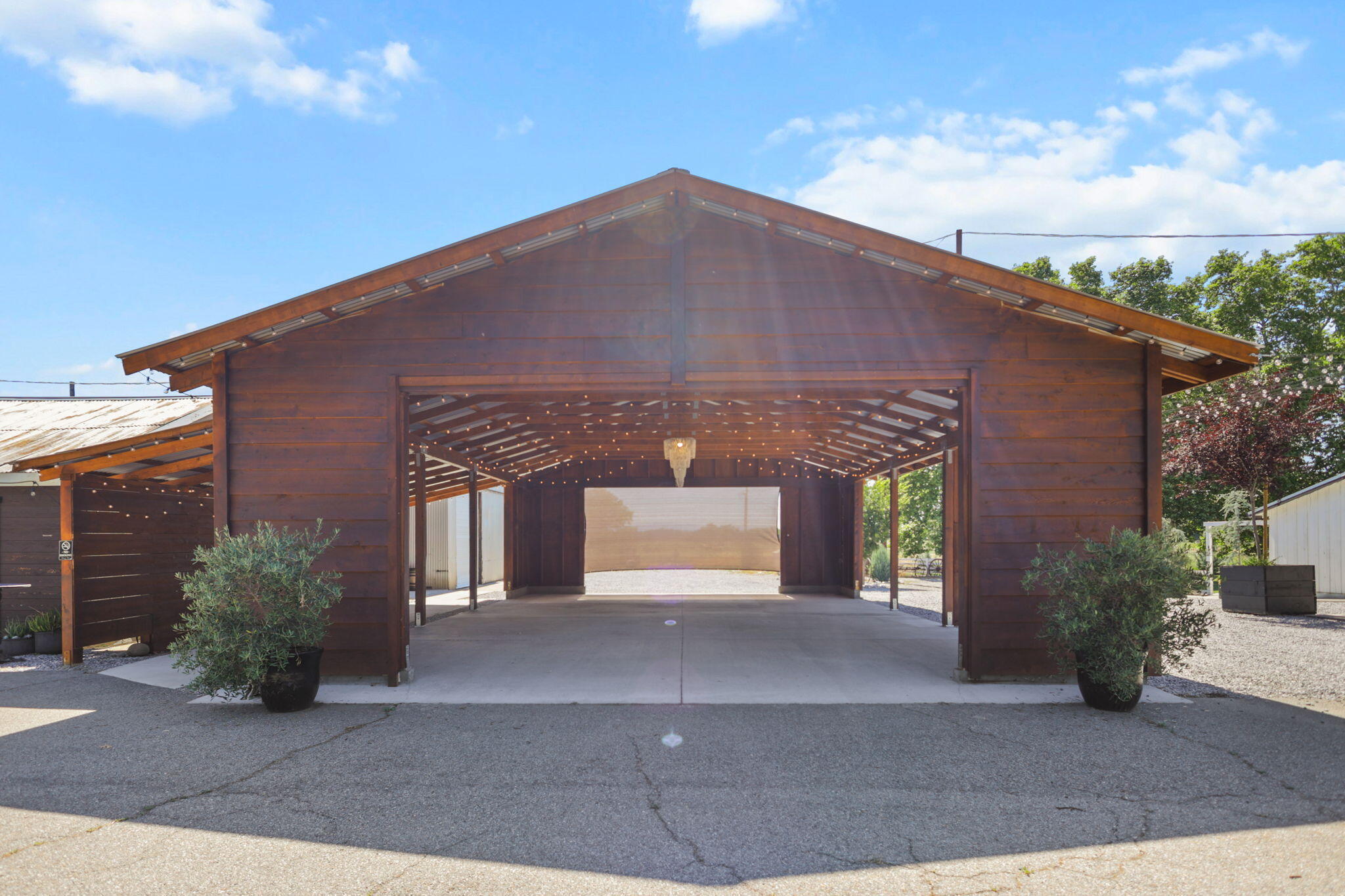 main property photo 74