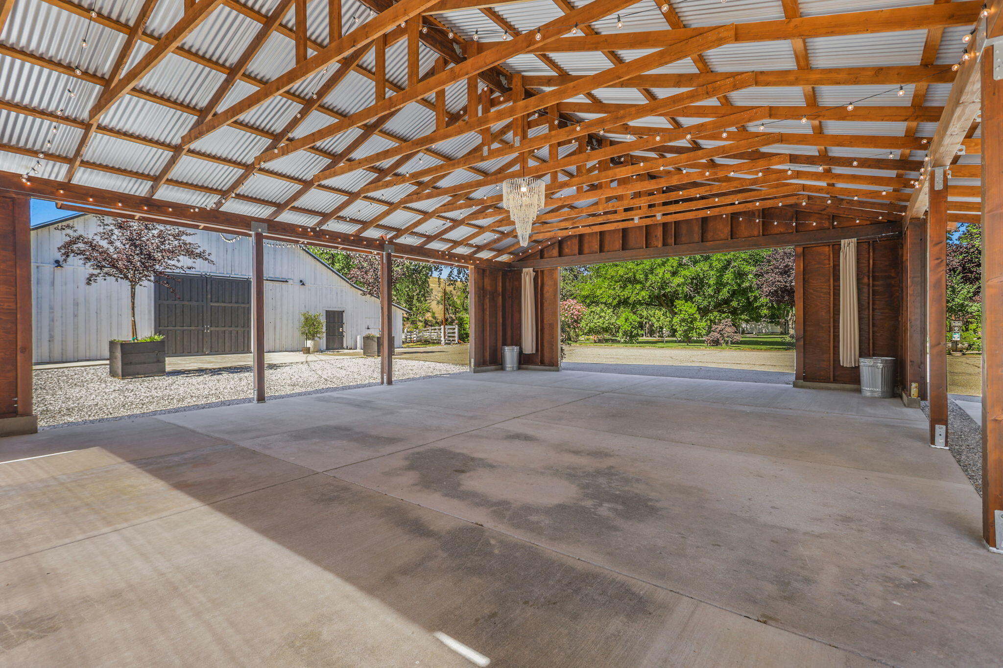 main property photo 76
