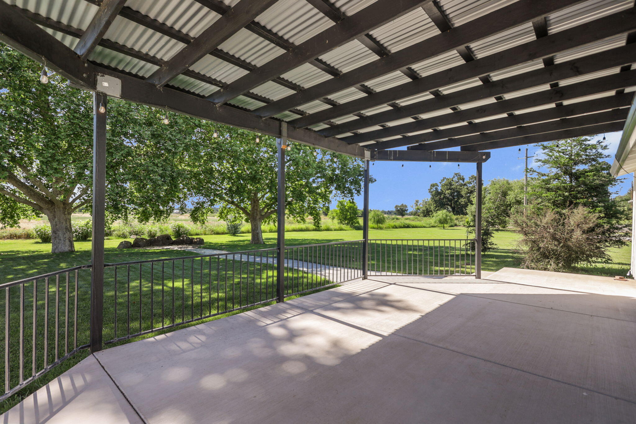 main property photo 99