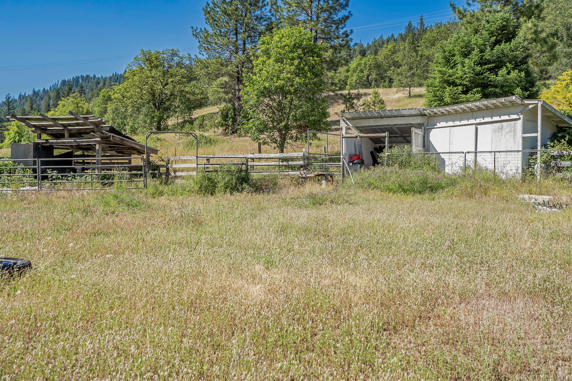 main property photo 13