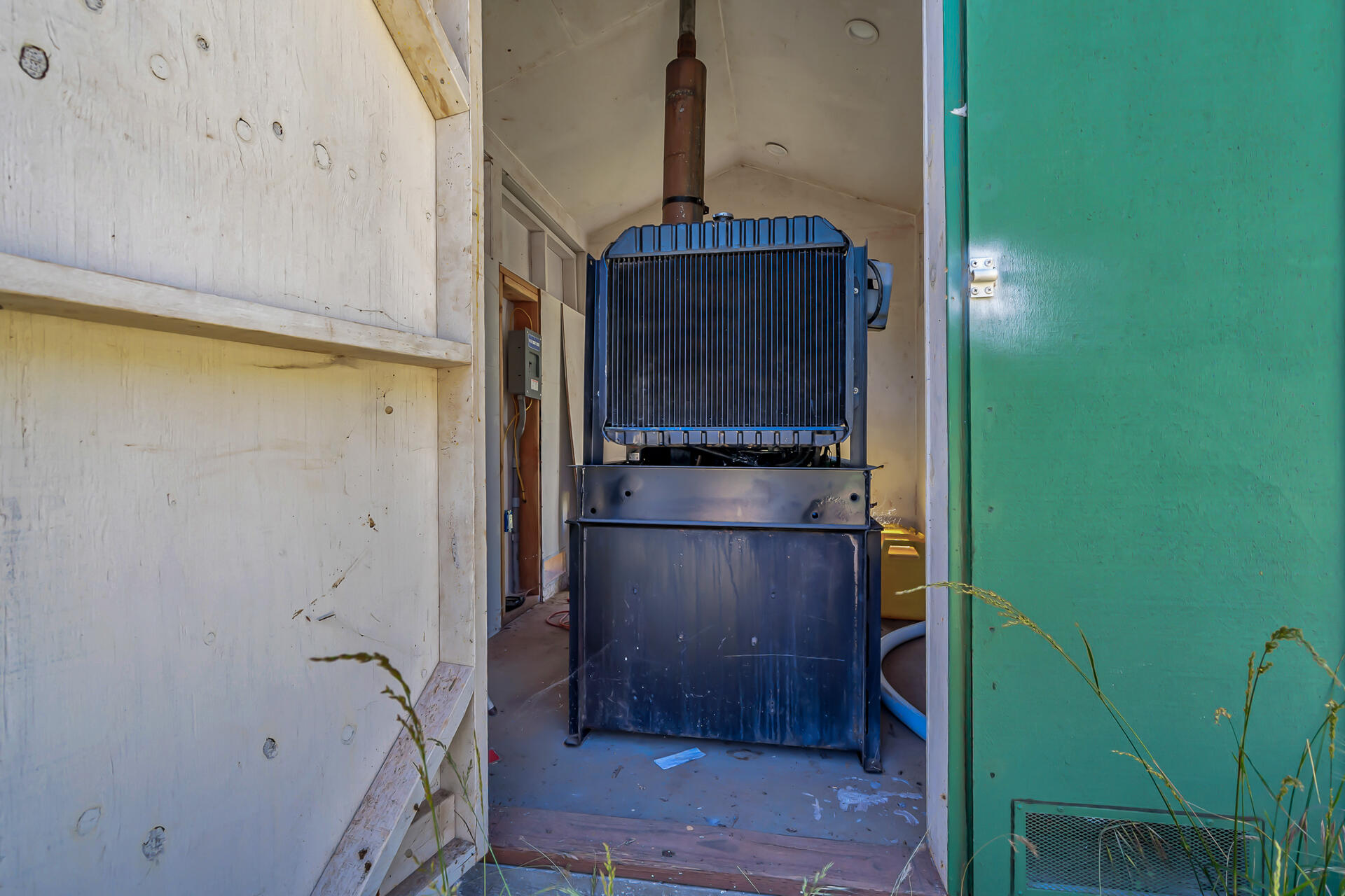 main property photo 28