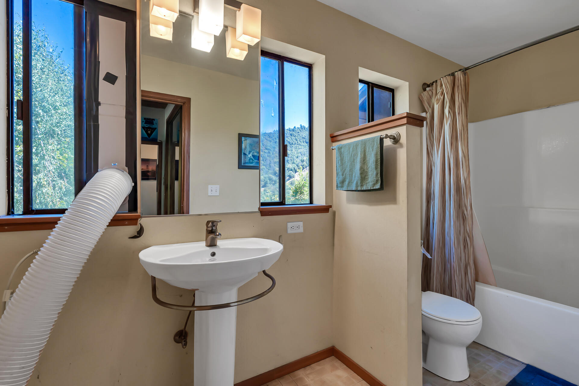 main property photo 75