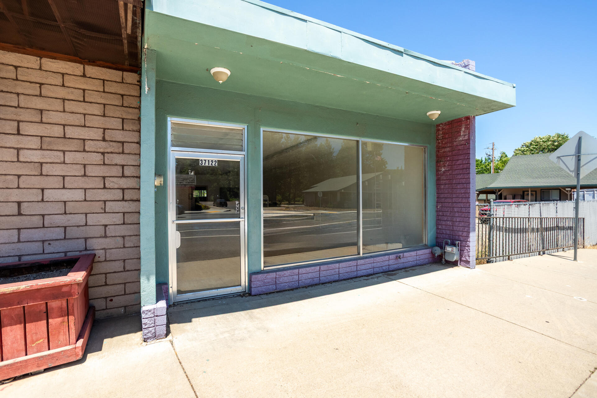 main property photo 23