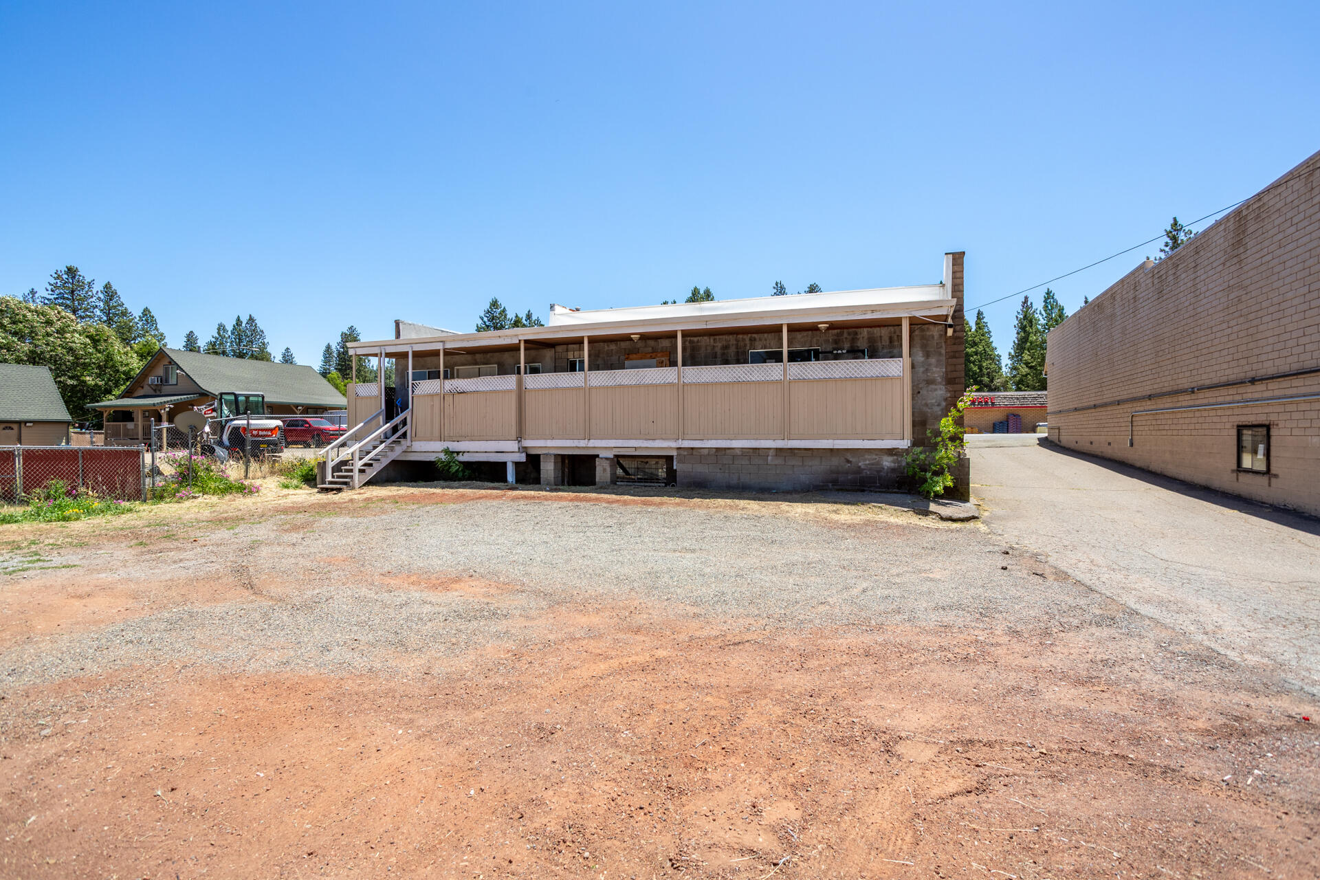 main property photo 45