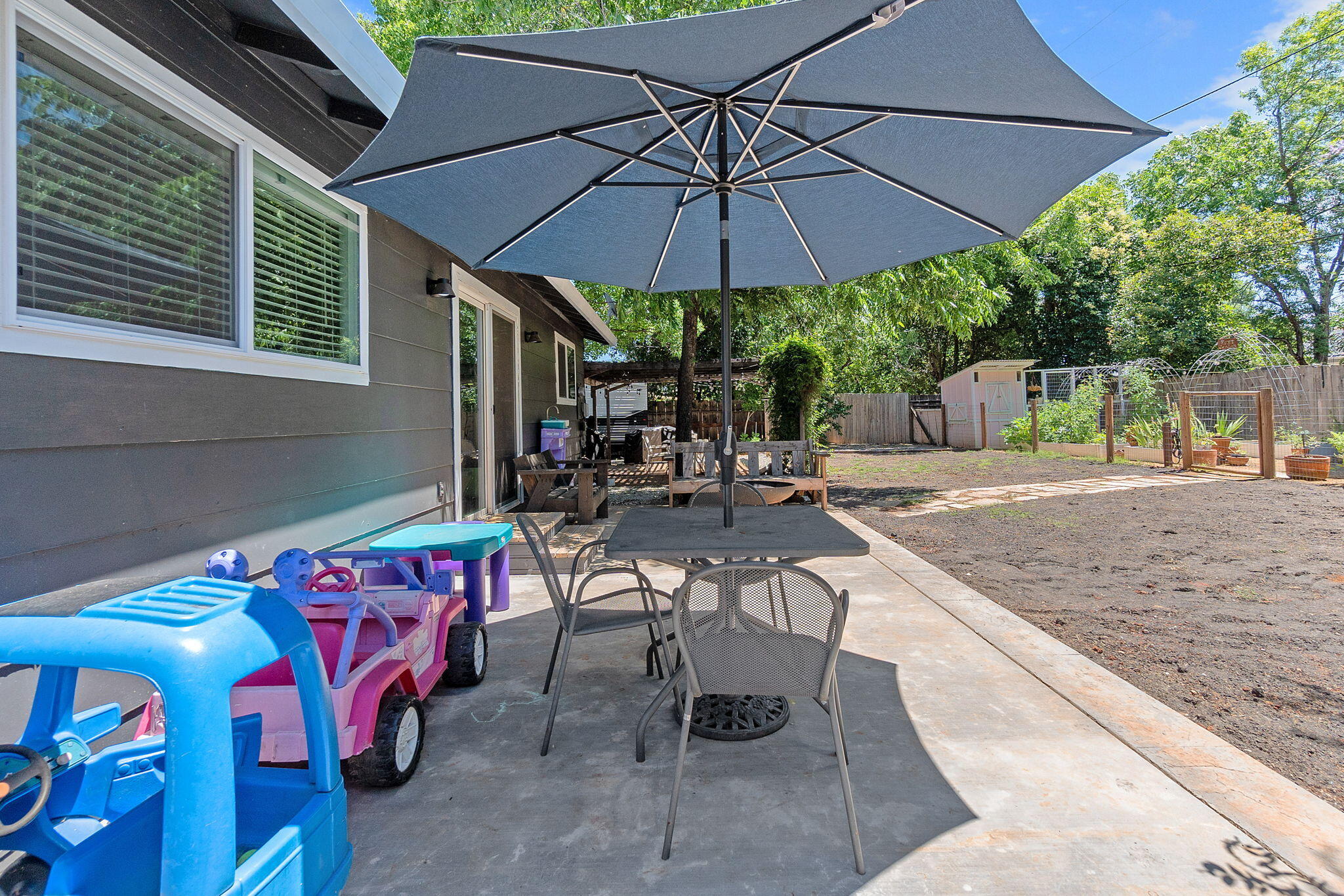 main property photo 22