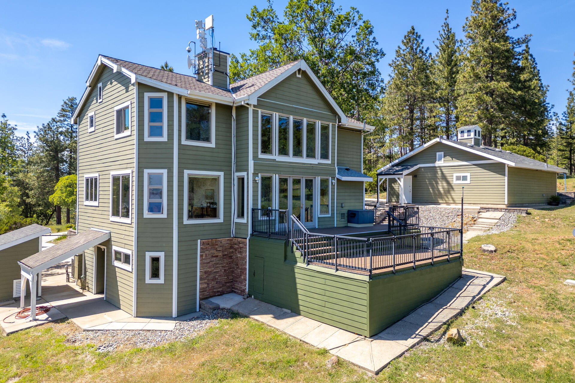 main property photo 35