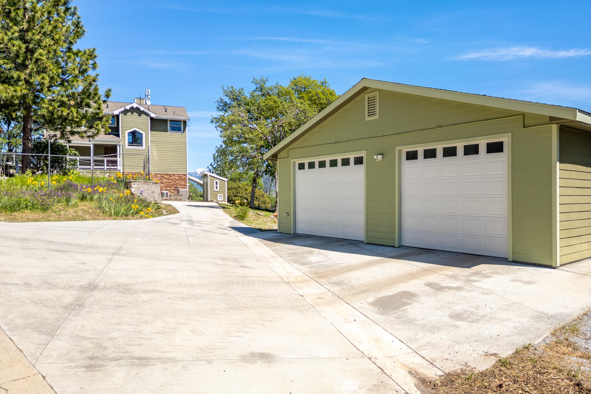 main property photo 38
