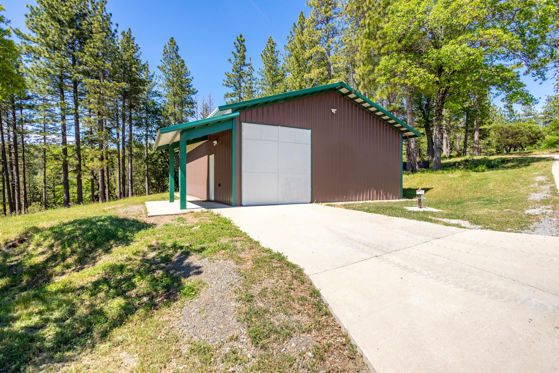 main property photo 44