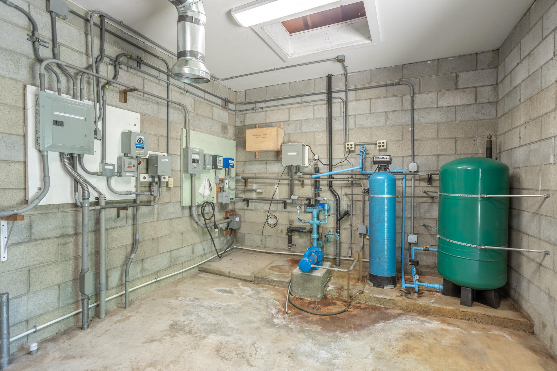 main property photo 50
