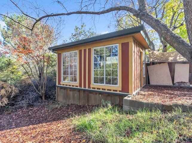 main property photo 35