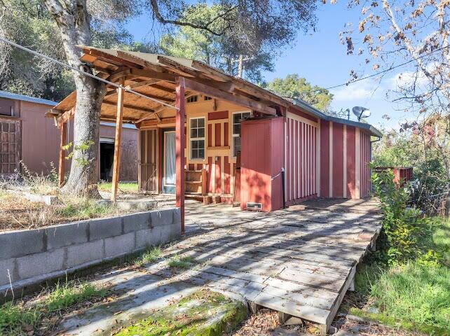 main property photo 37