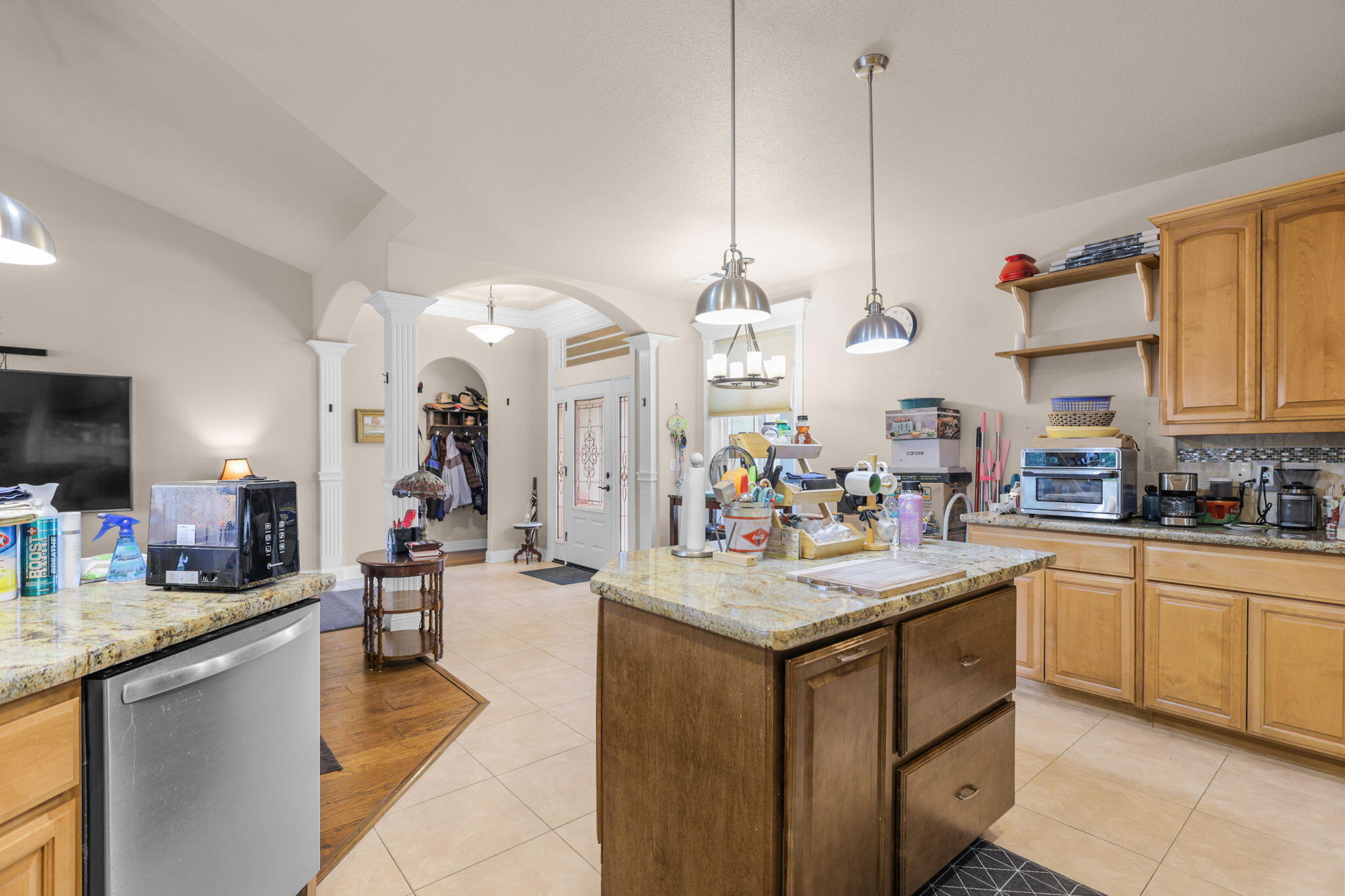 main property photo 9