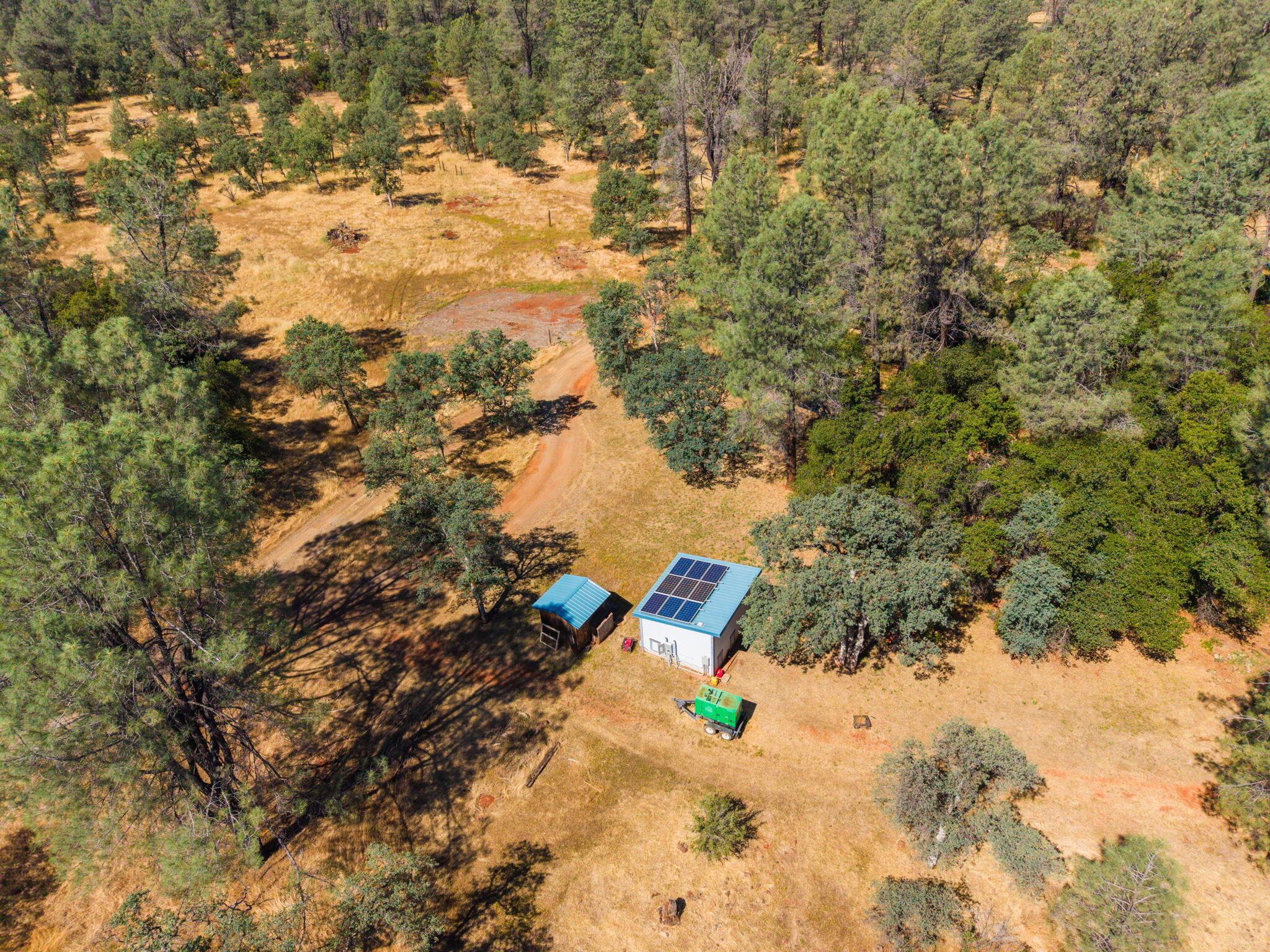 main property photo 28
