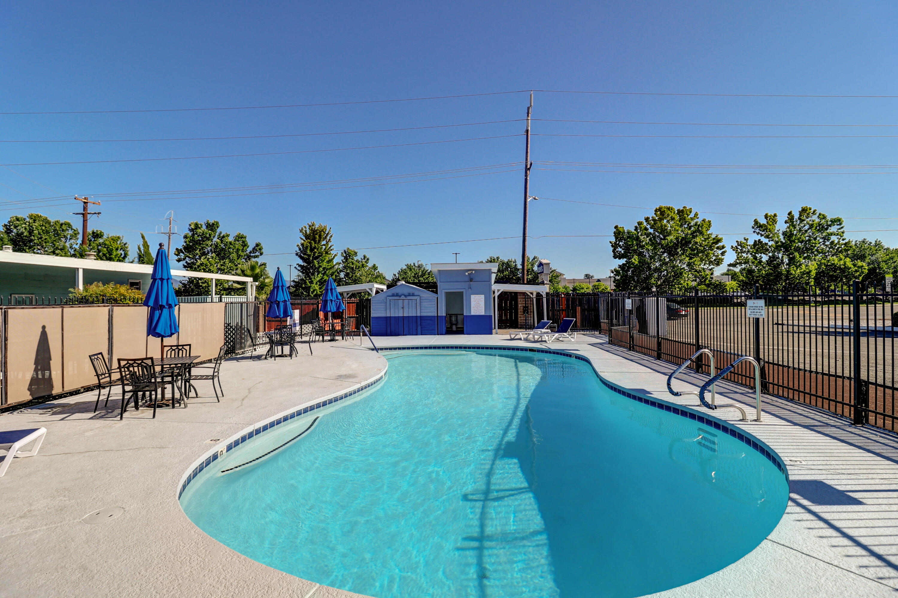 main property photo 29