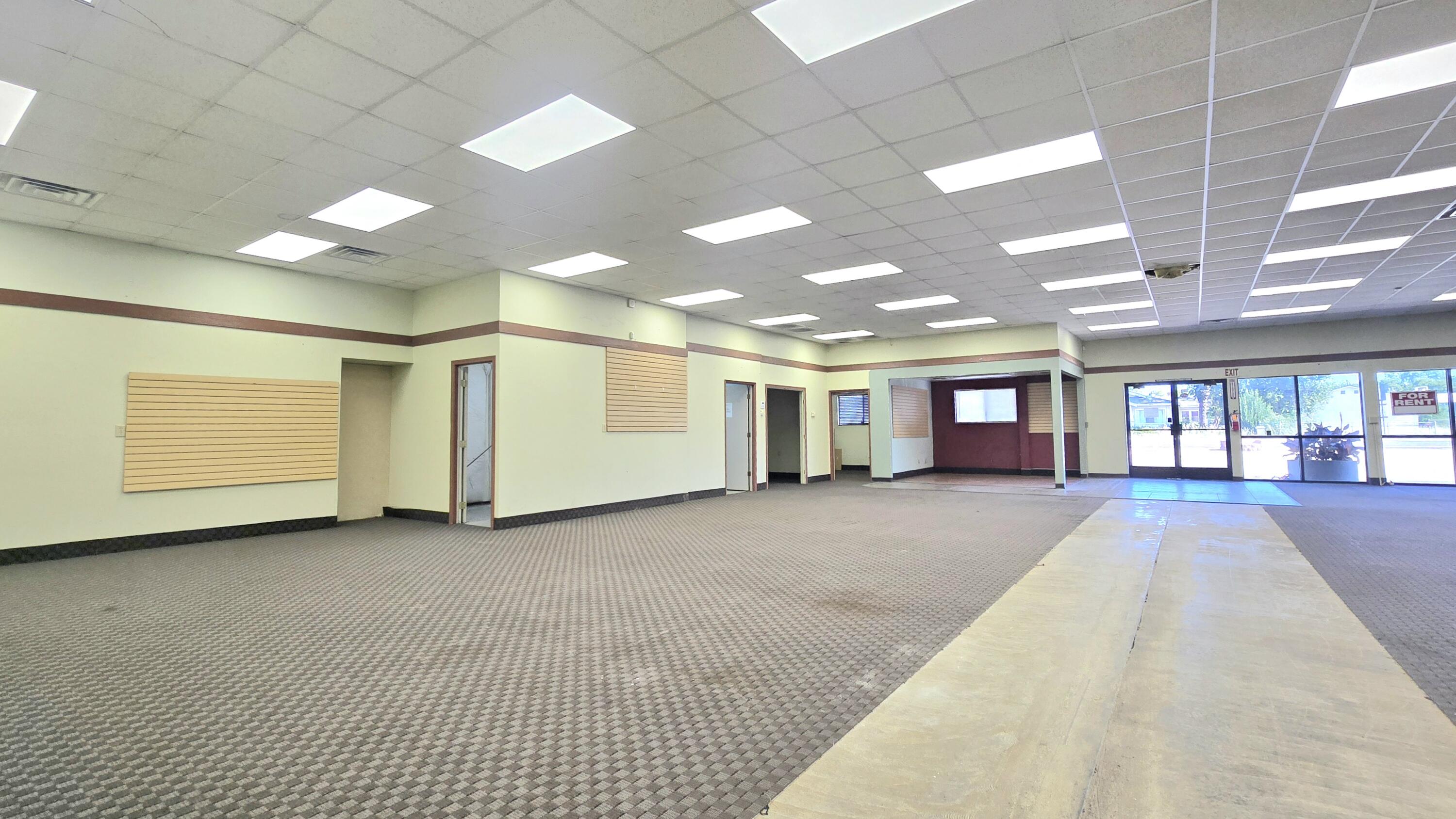 main property photo 8