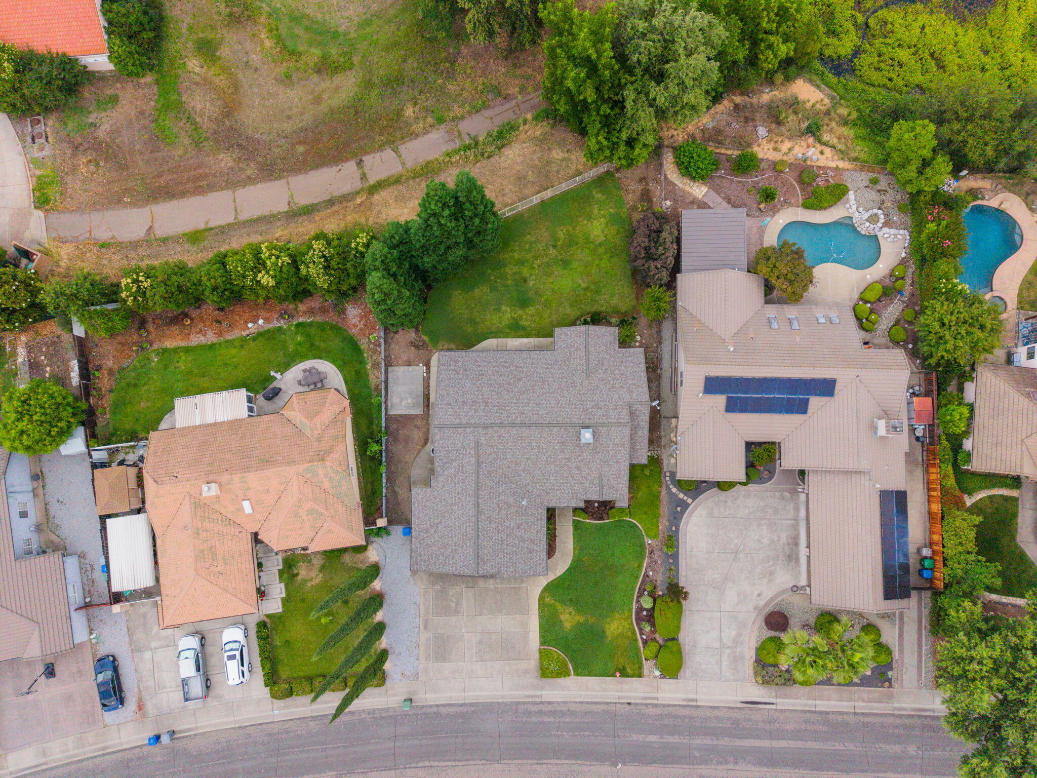 main property photo 44