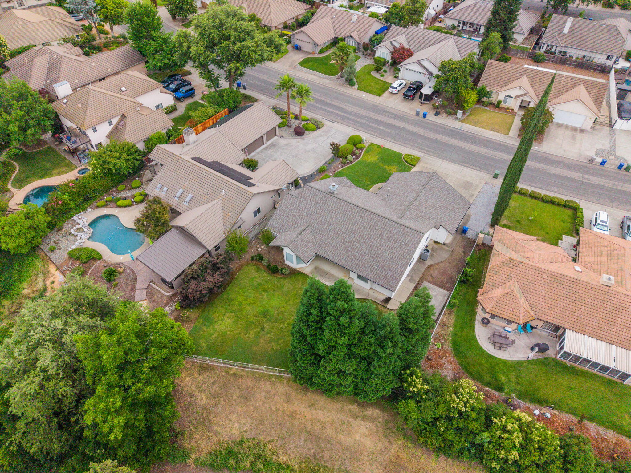 main property photo 46