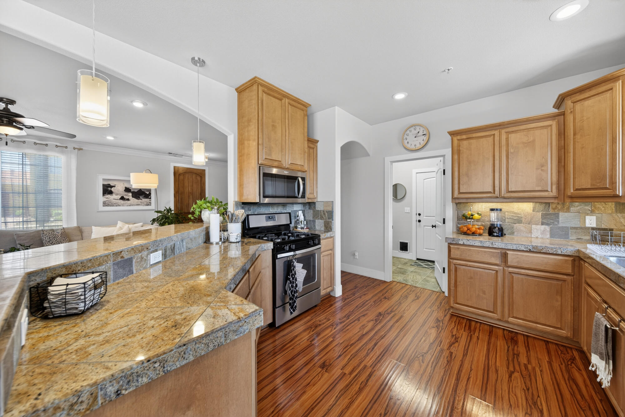 main property photo 5