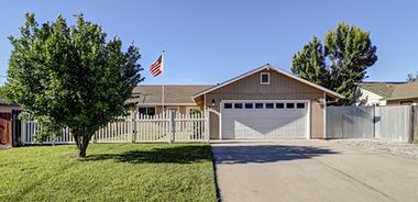 image of property with 3 Bed | 2 Bath | 1,387 Sqft
