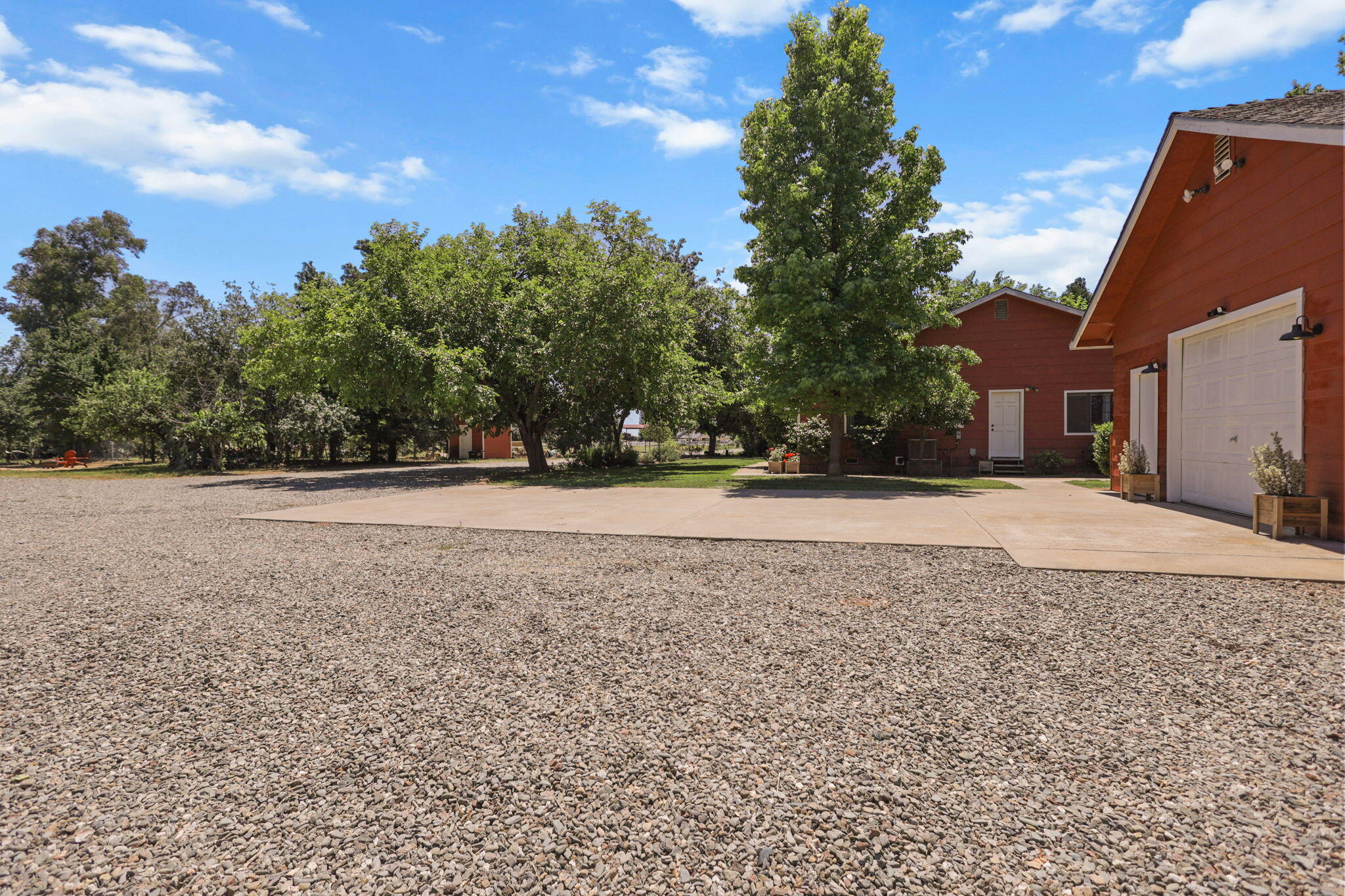 main property photo 74