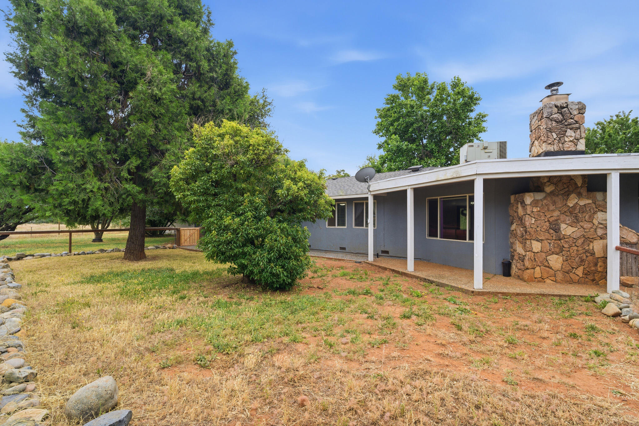 main property photo 31