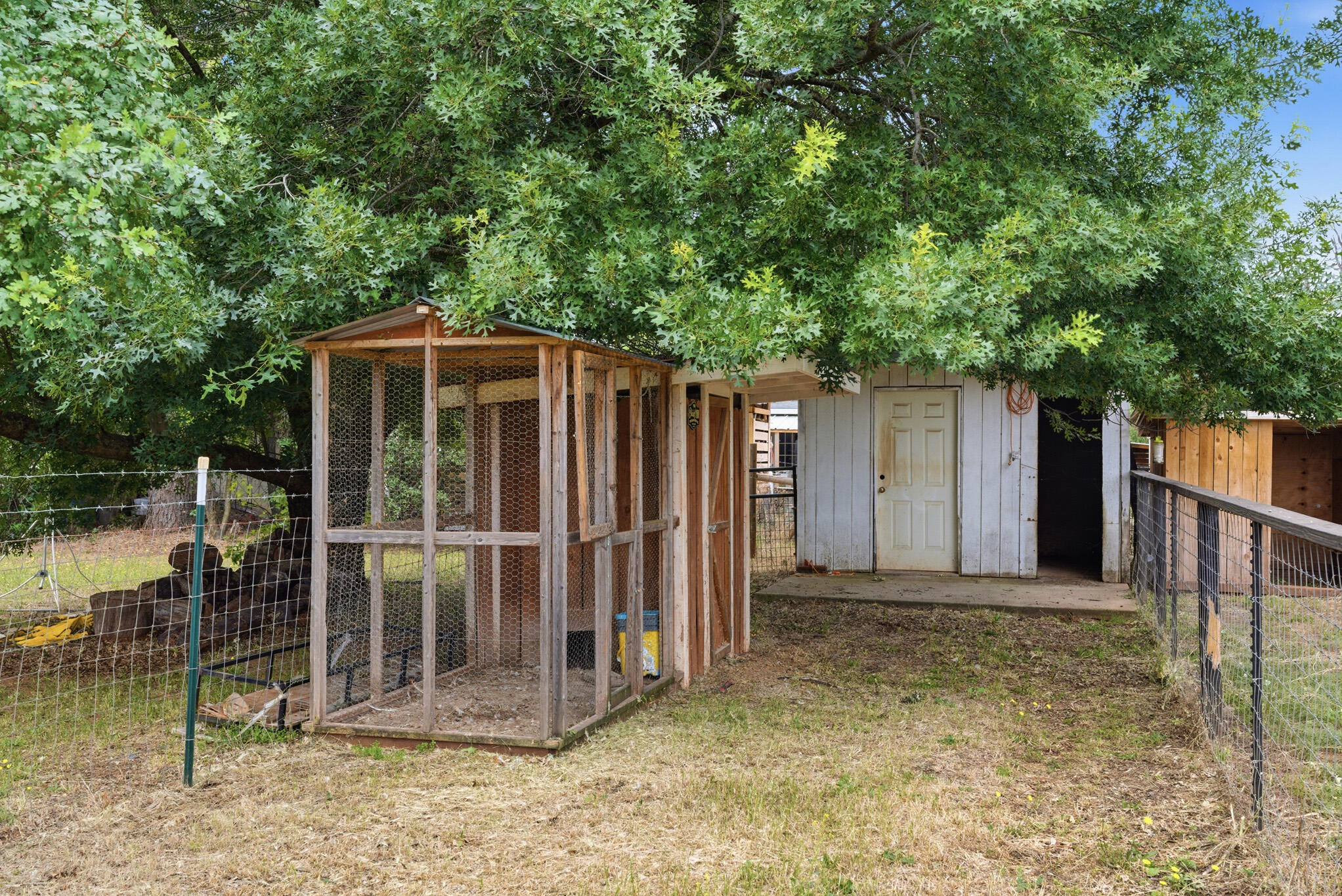 main property photo 43