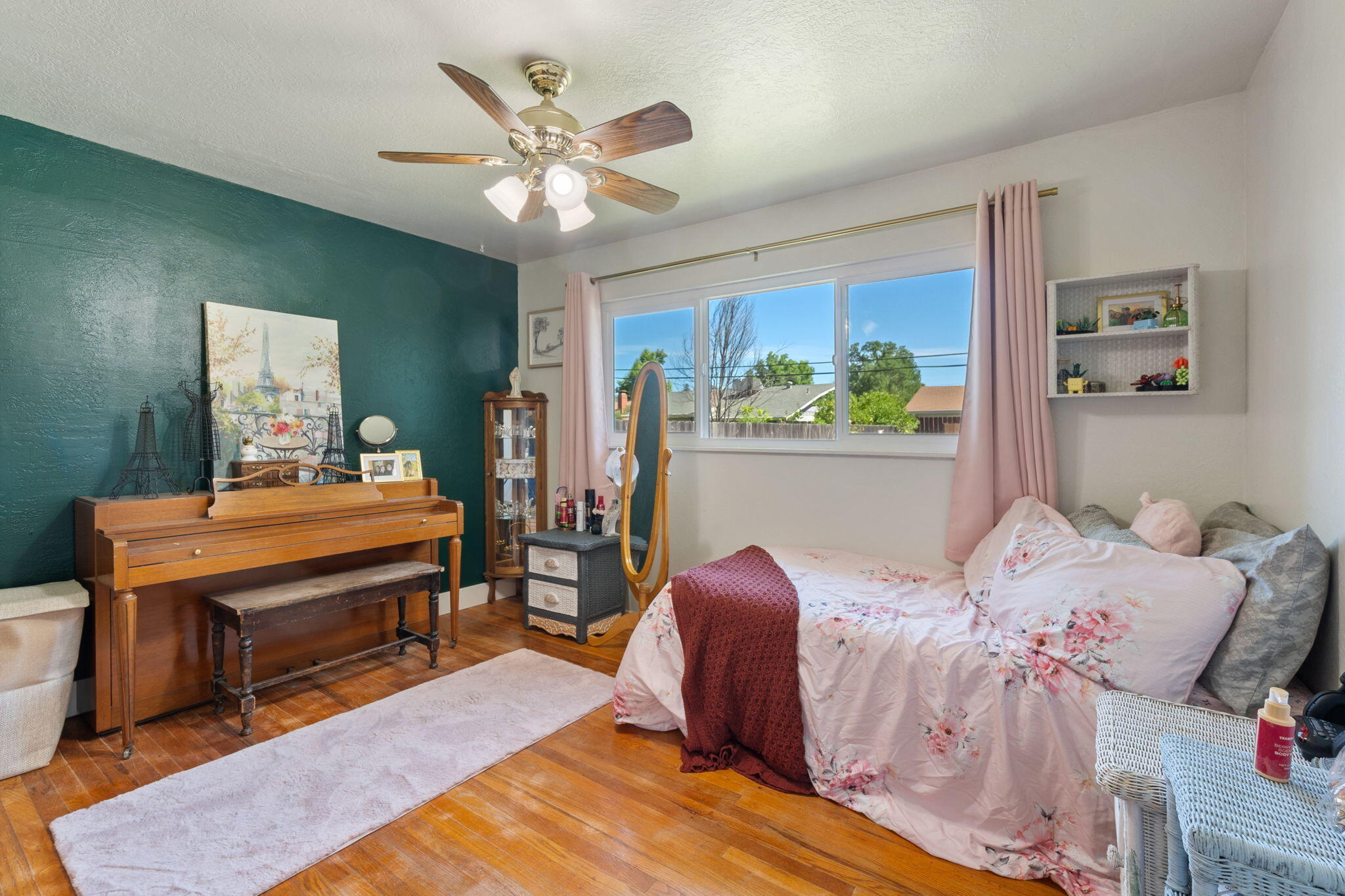 main property photo 17