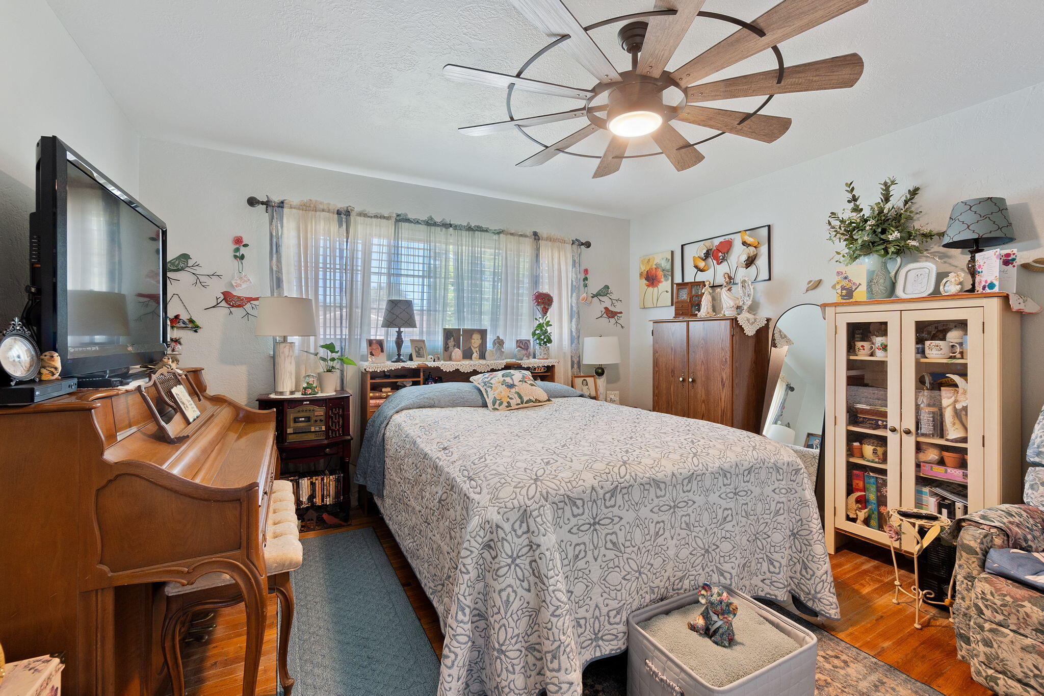 main property photo 20