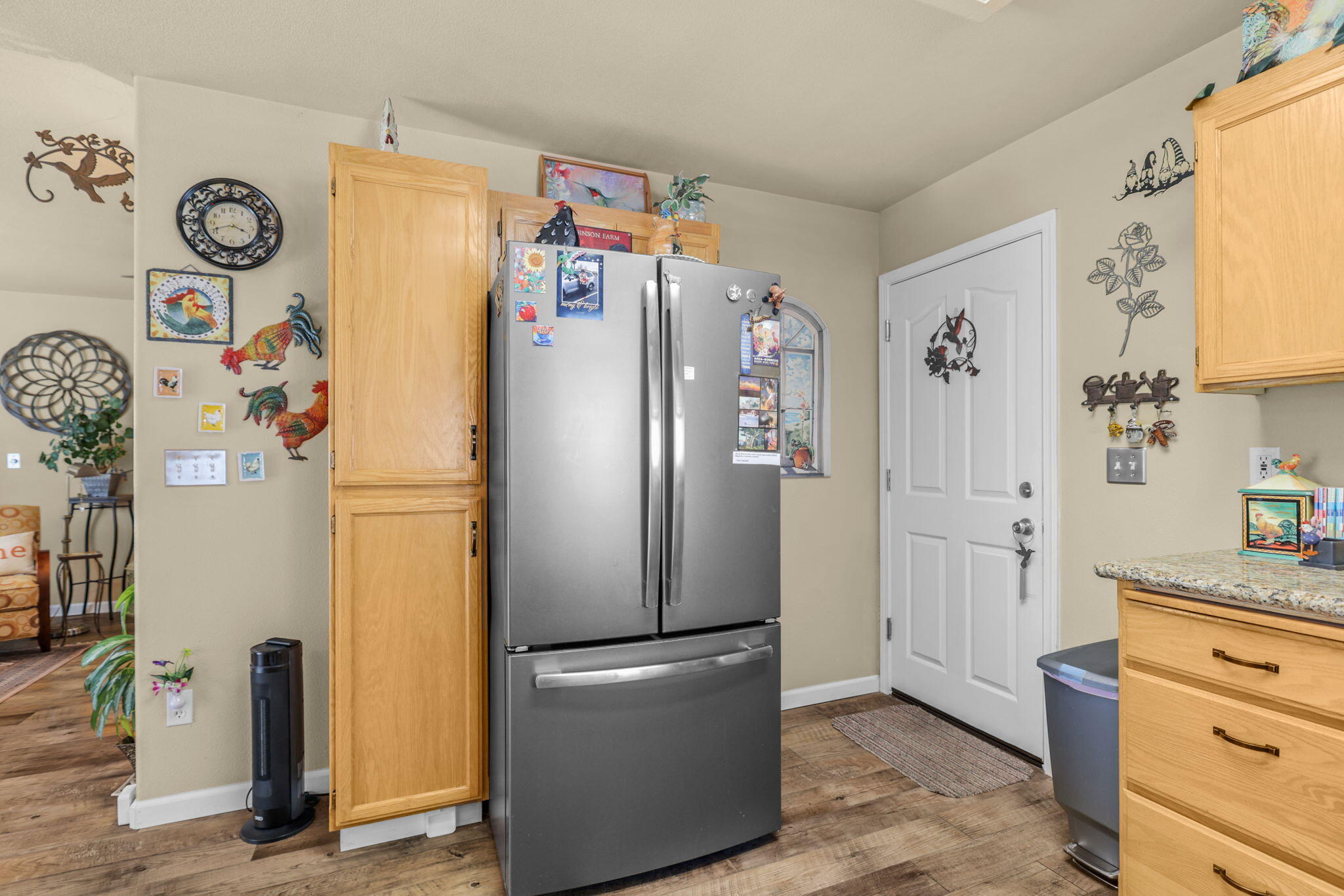 main property photo 11