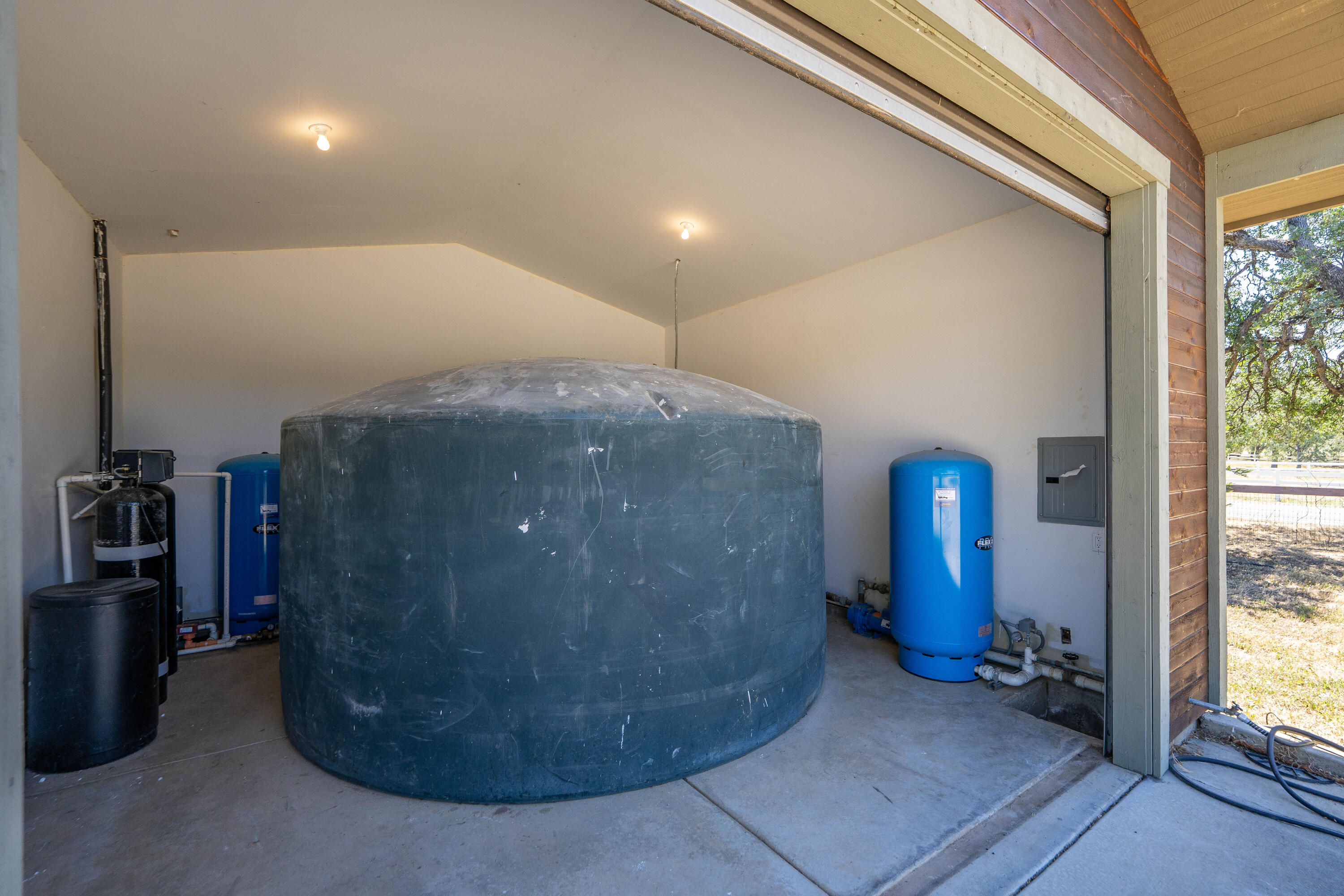 main property photo 65