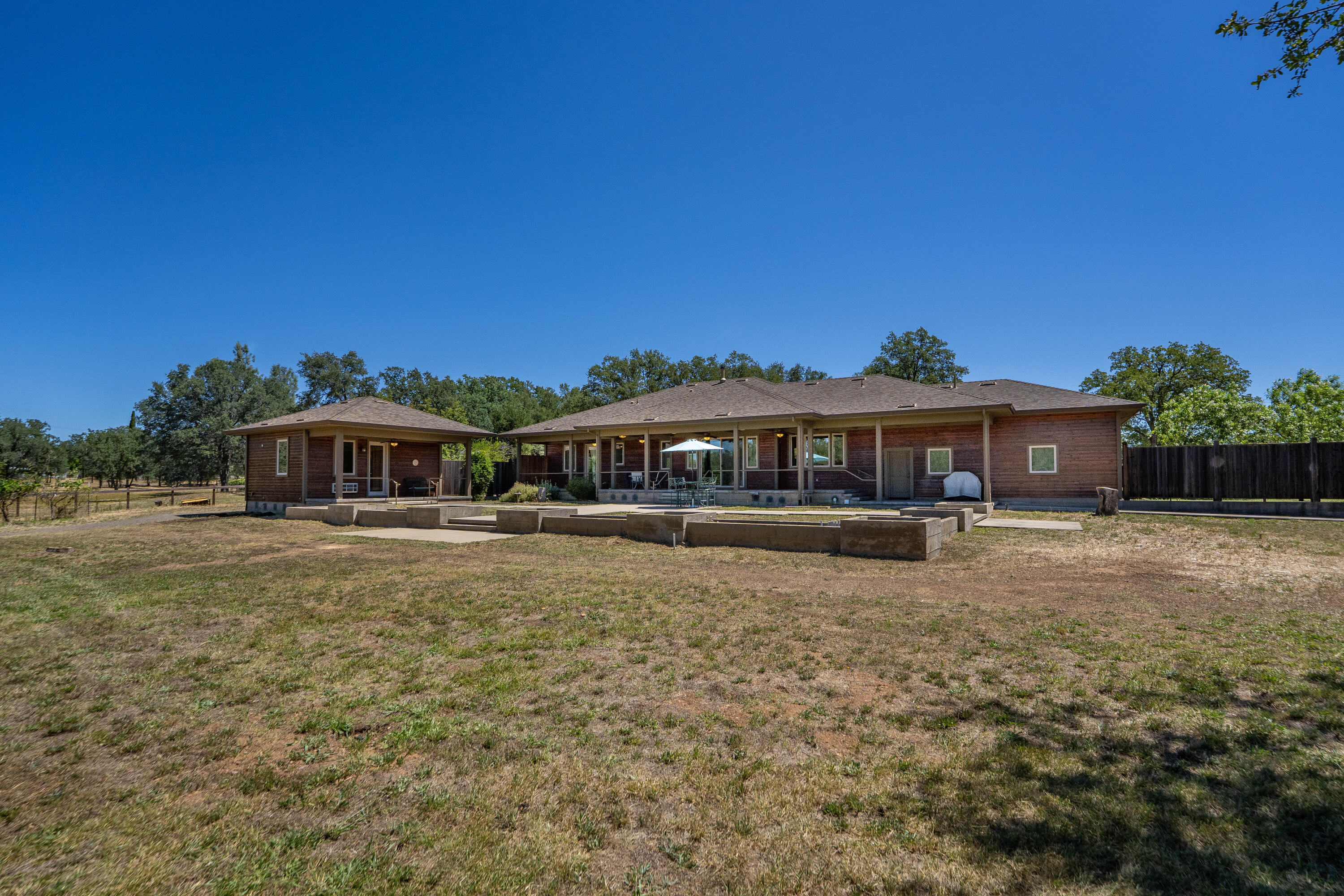 main property photo 94