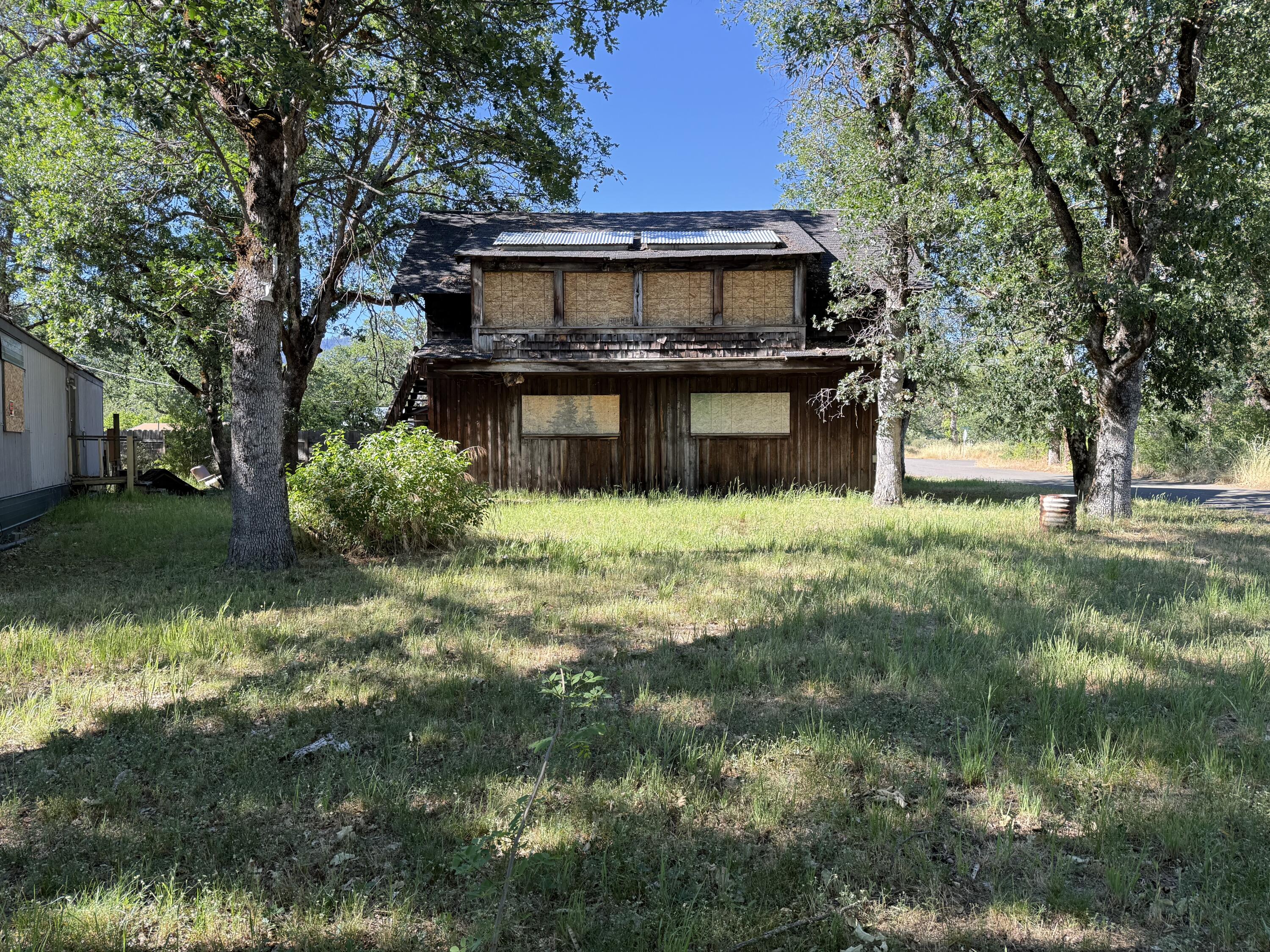 main property photo 14