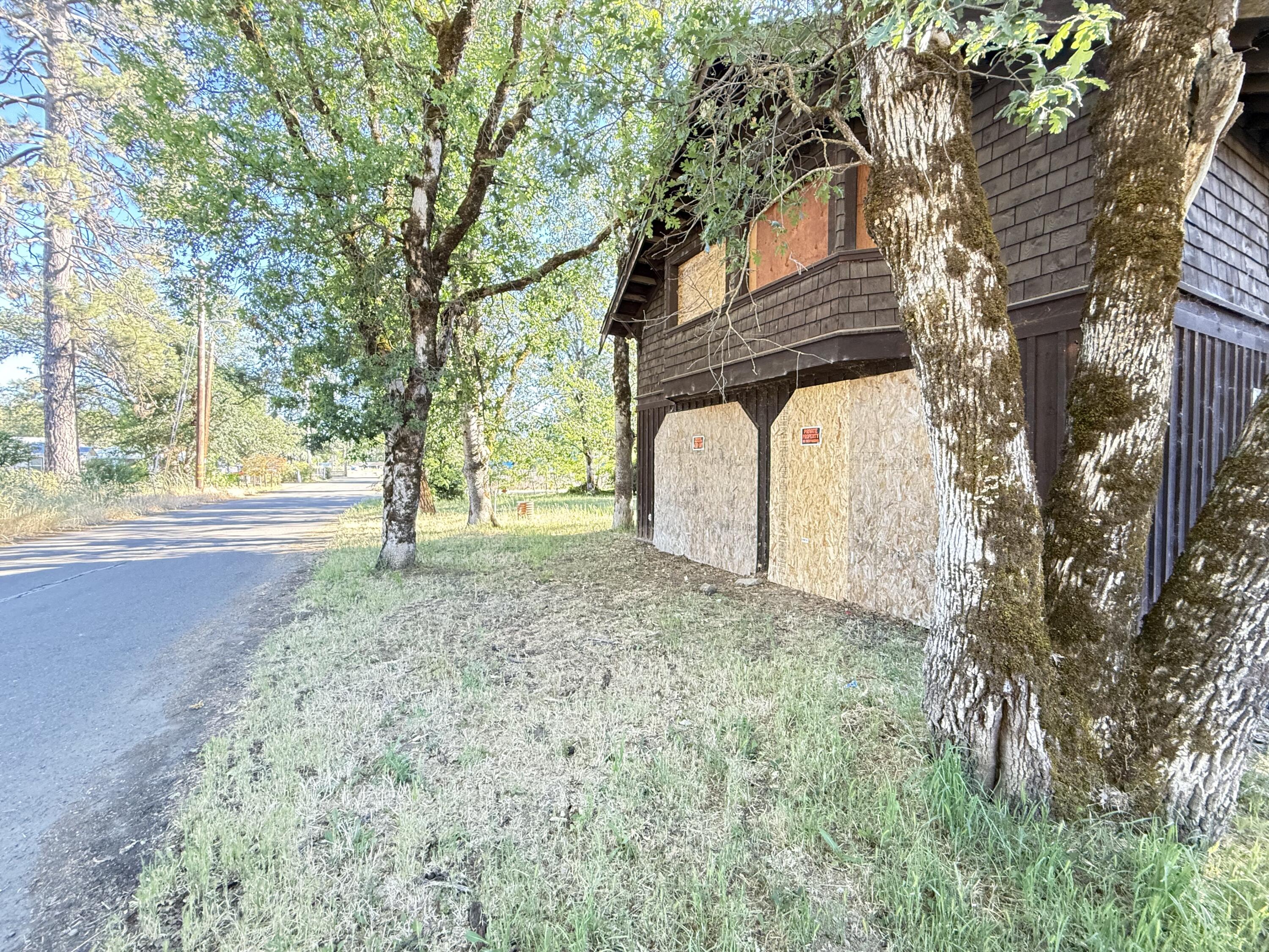 main property photo 17