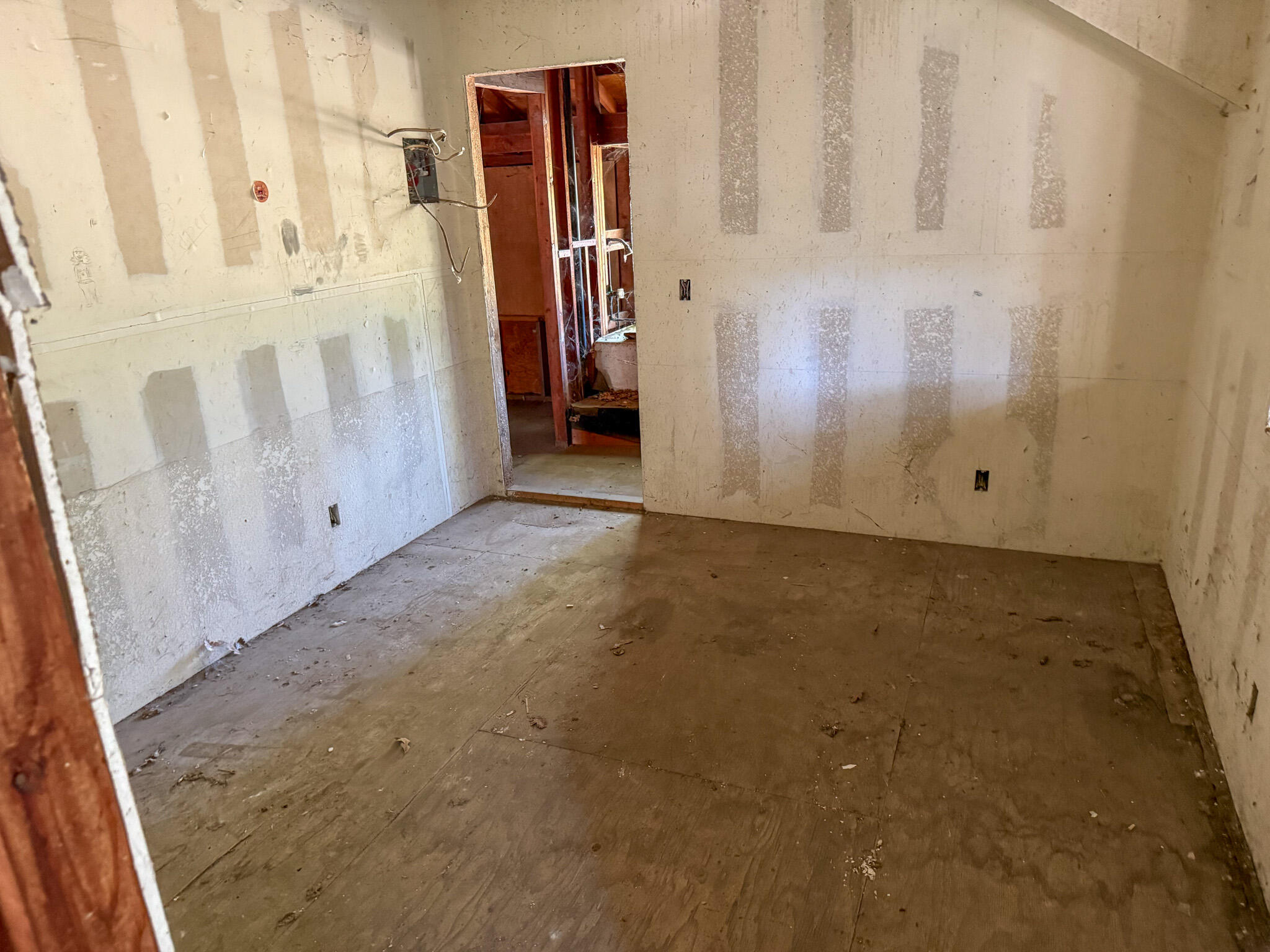 main property photo 22