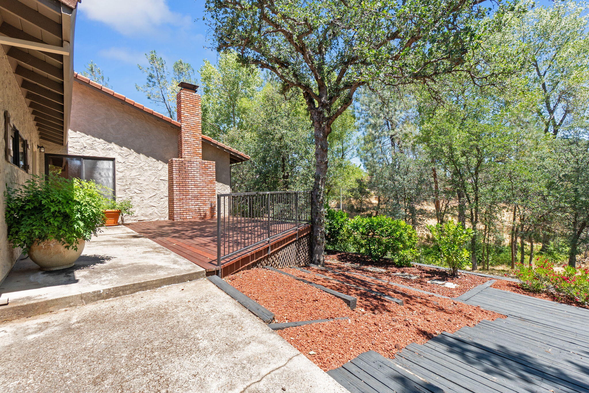 main property photo 46