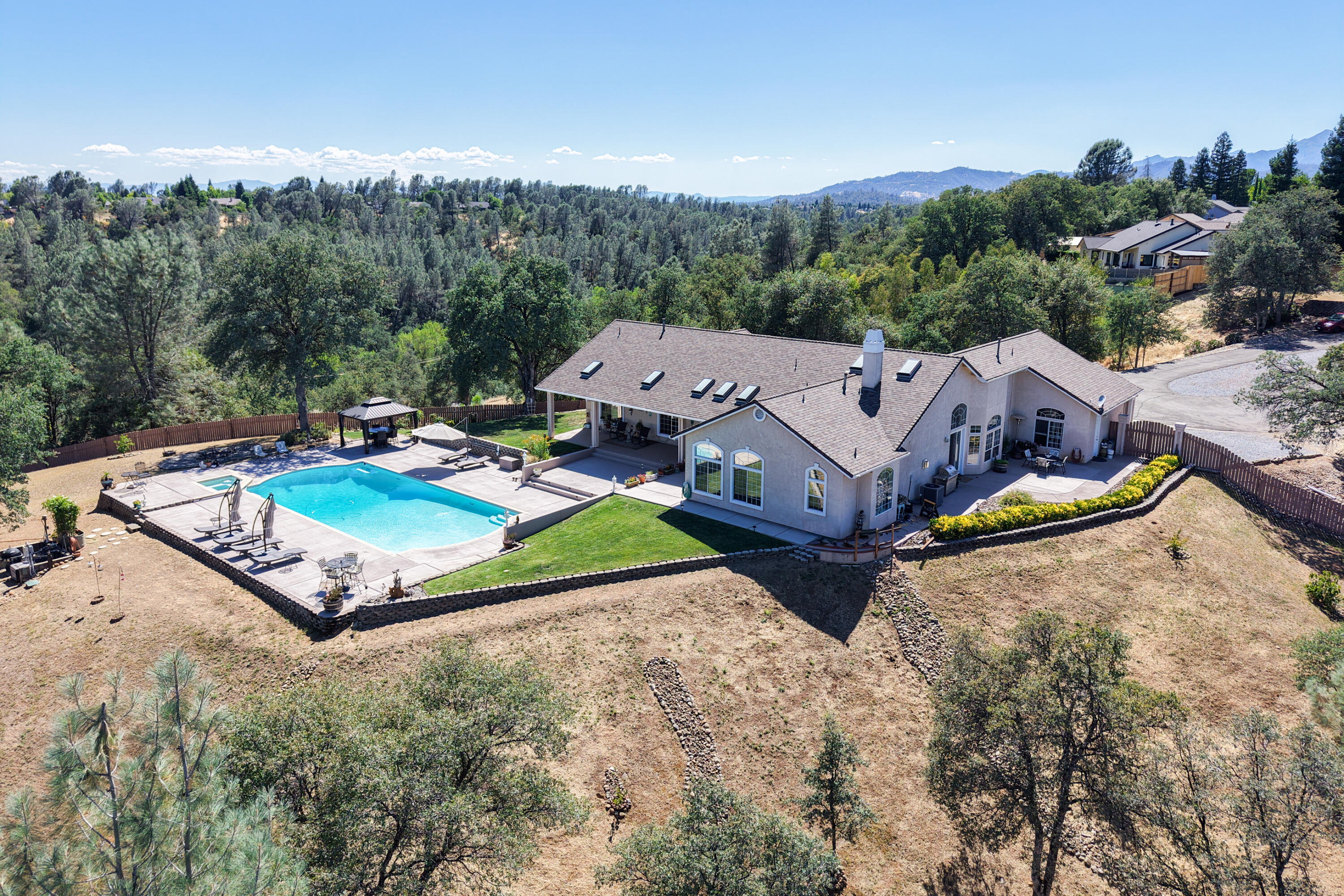 main property photo 120