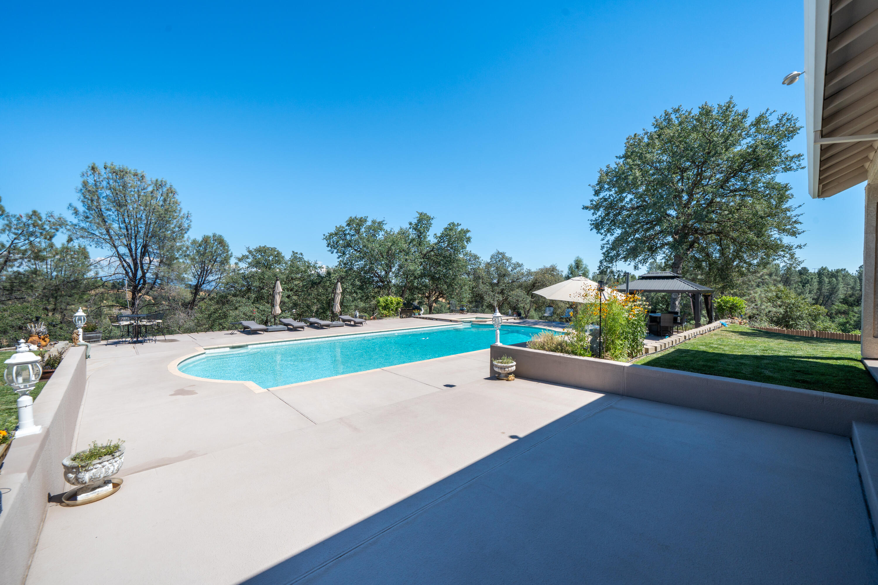 main property photo 66