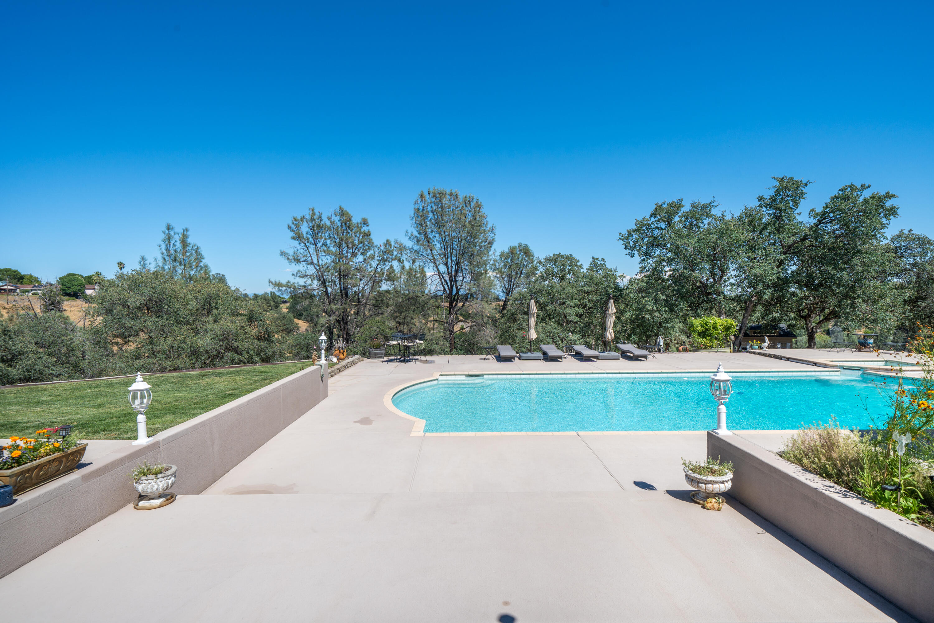 main property photo 67