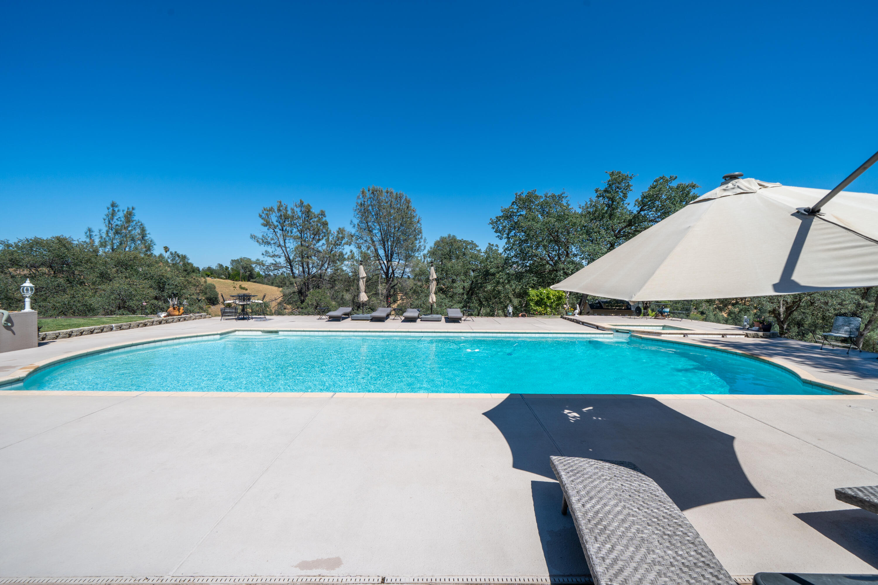 main property photo 70