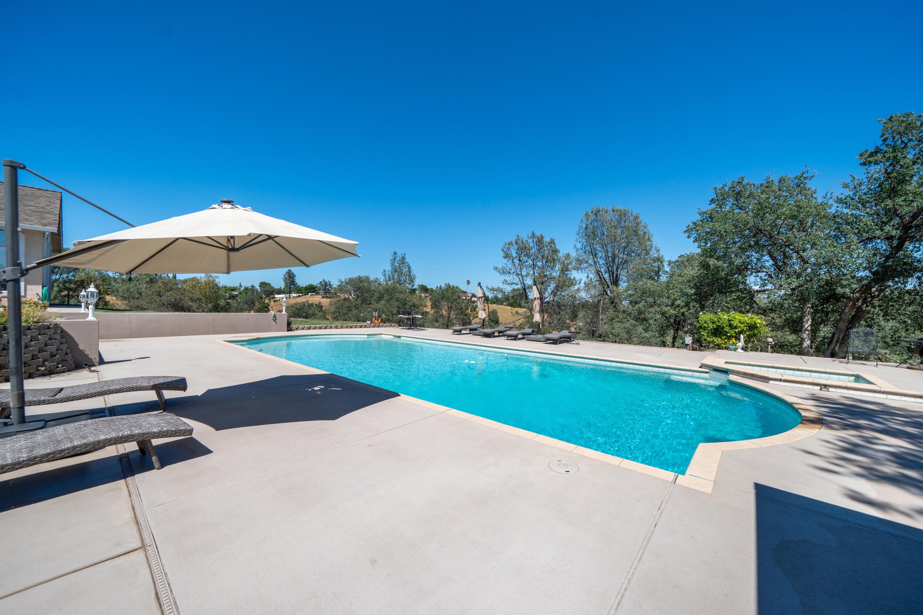 main property photo 71