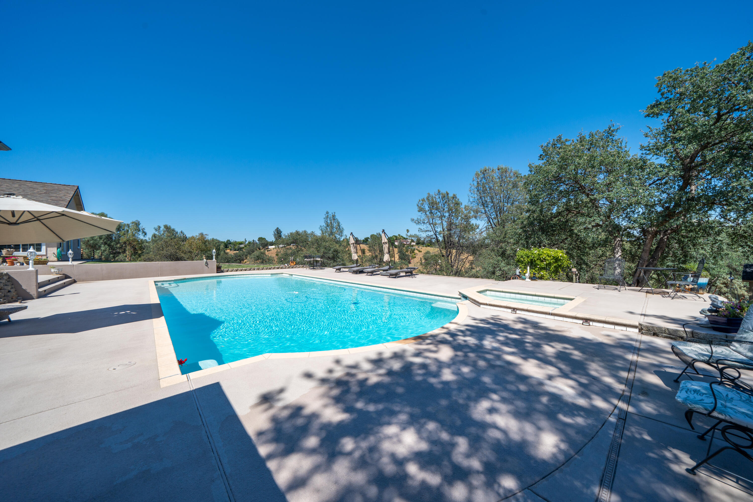 main property photo 73